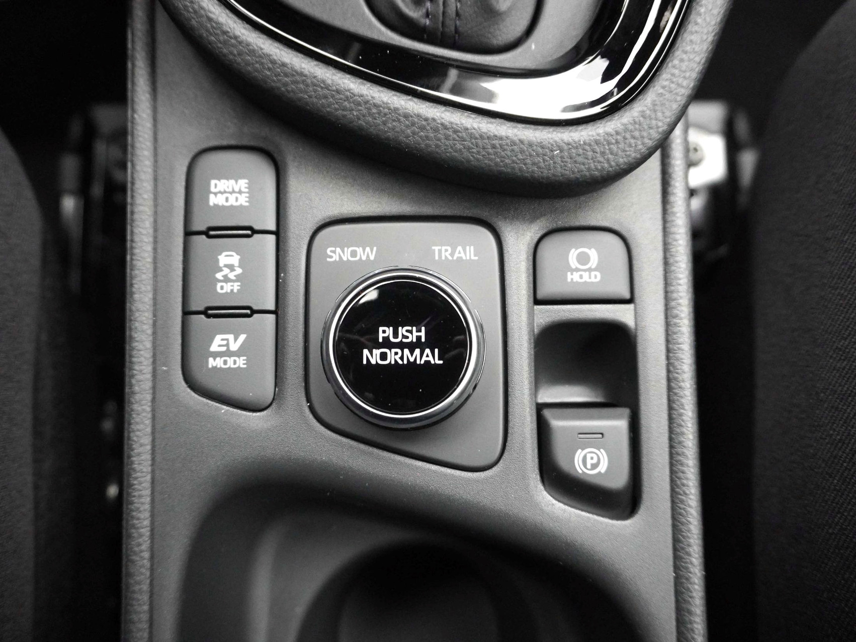 TOYOTA Yaris Cross 1.5 HSD Trend AWD-i ** 4×4 **