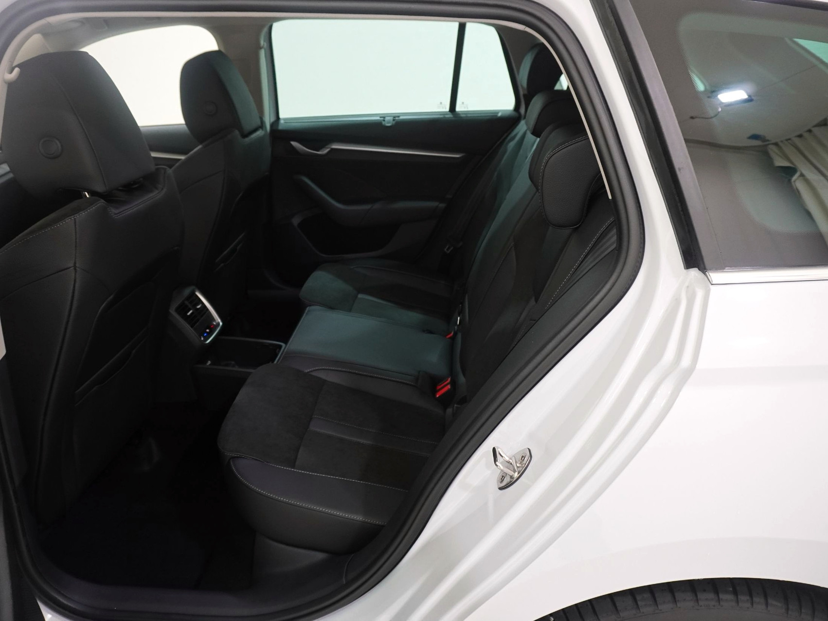 SKODA Octavia 2.0 TSI Selection-Lounge 4×4 DSG