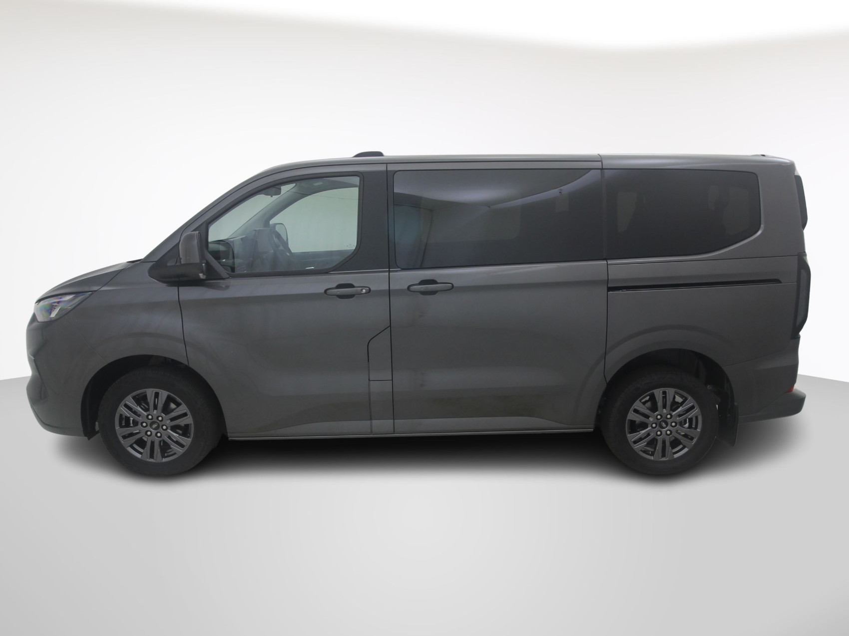 FORD Tourneo Custom 320 L1 2.0 TDCI 4×4 Titanium