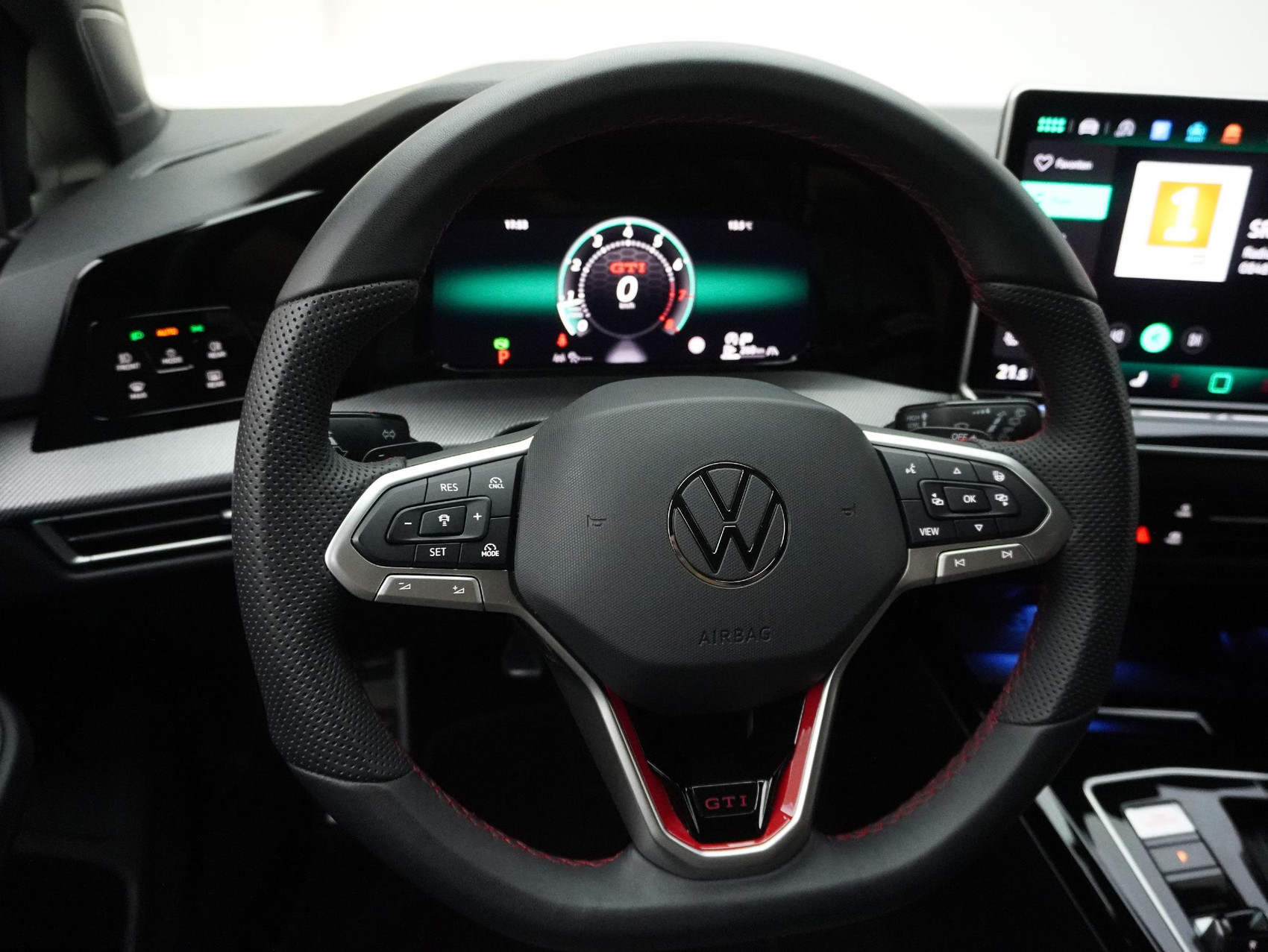 VW Golf 8.5 2.0 TSI DSG GTI Black Style (2025) ** Head-Up / IQ Light **