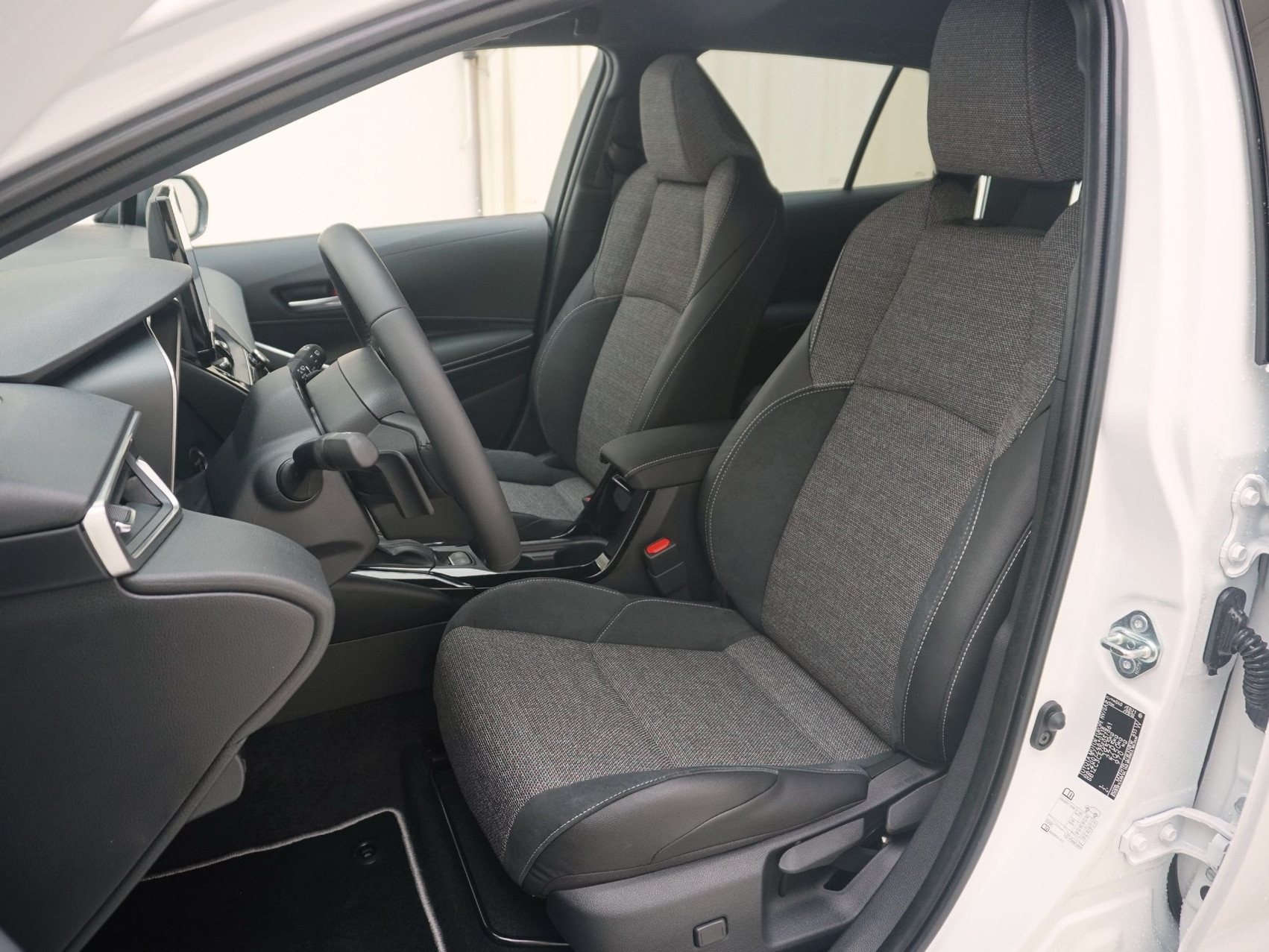 TOYOTA Corolla Touring Sports 2.0 HSD Swiss Edition