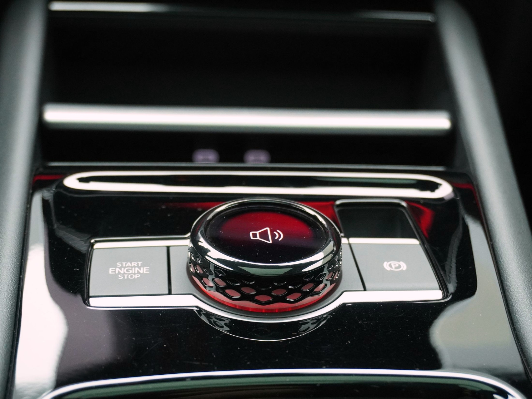 VW Tiguan 2.0 TSI DSG R-Line 4Motion (2025)