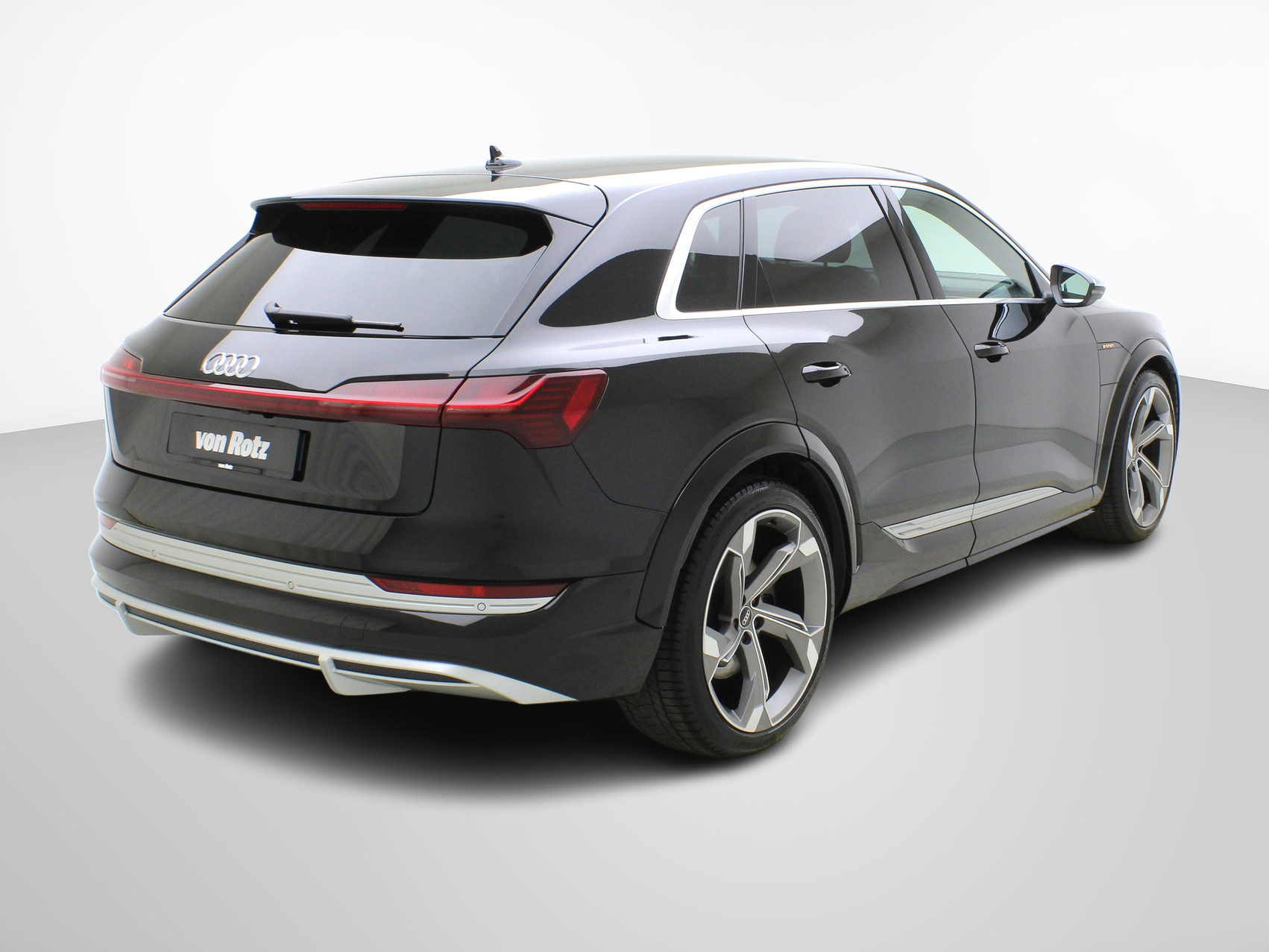 AUDI e-tron S quattro