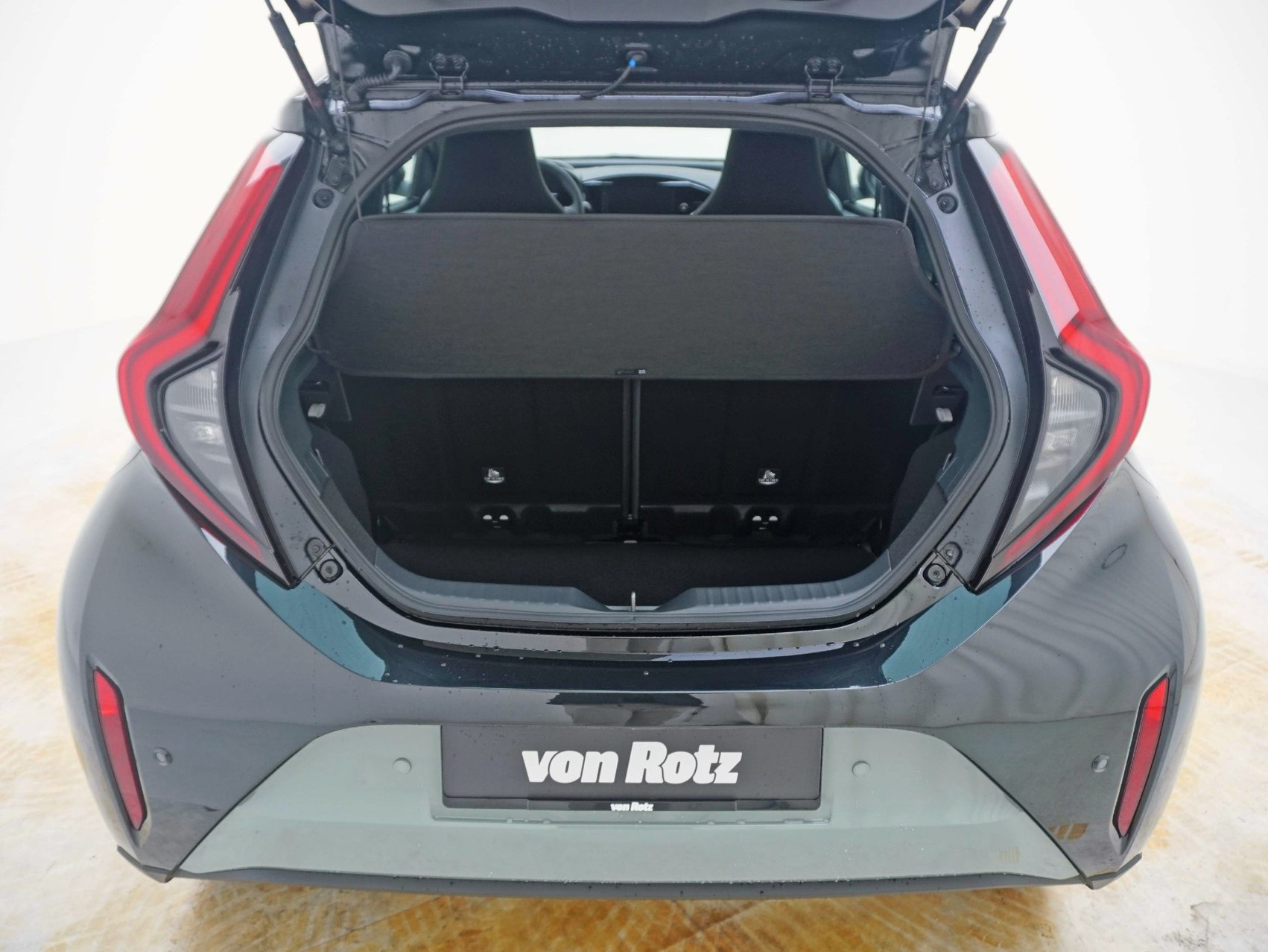 TOYOTA Aygo X 1.5 VVT-i HSD Trend ** inkl. Park Sensoren vo & hi **