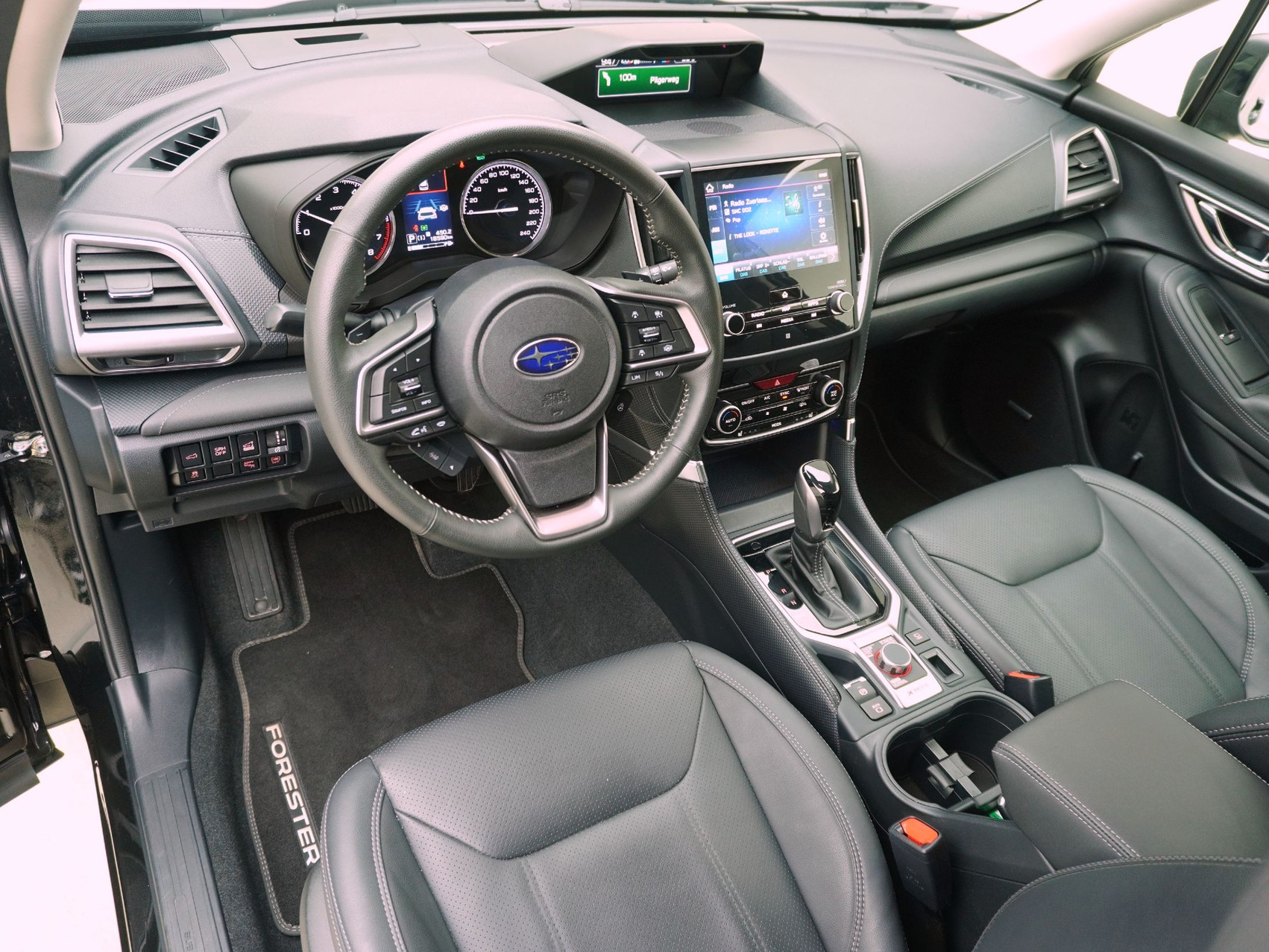 SUBARU Forester Station 2.0i e-Boxer Black Edition
