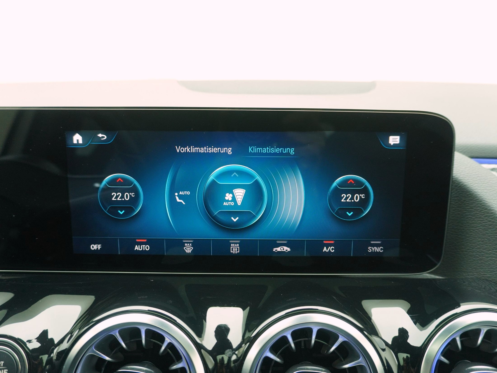 MERCEDES-BENZ GLA-Klasse GLA 250 e AMG Line