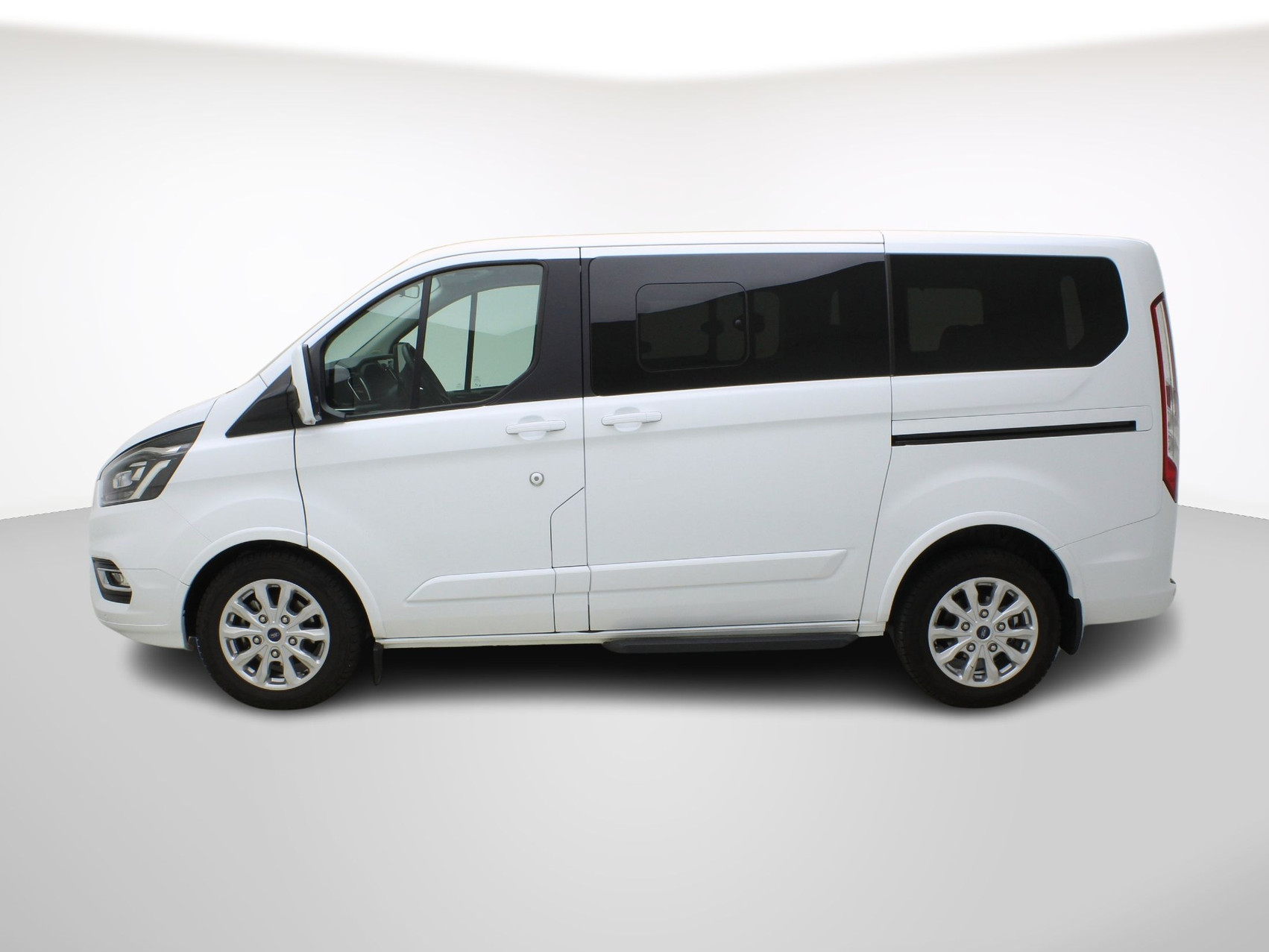 FORD Tourneo Custom 320 L1 MHEV Titanium