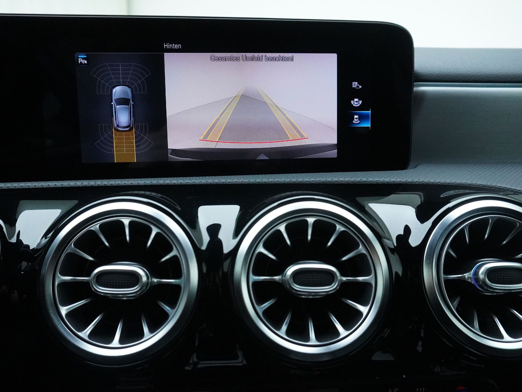 MERCEDES-BENZ A-Klasse A 250 e AMG Line