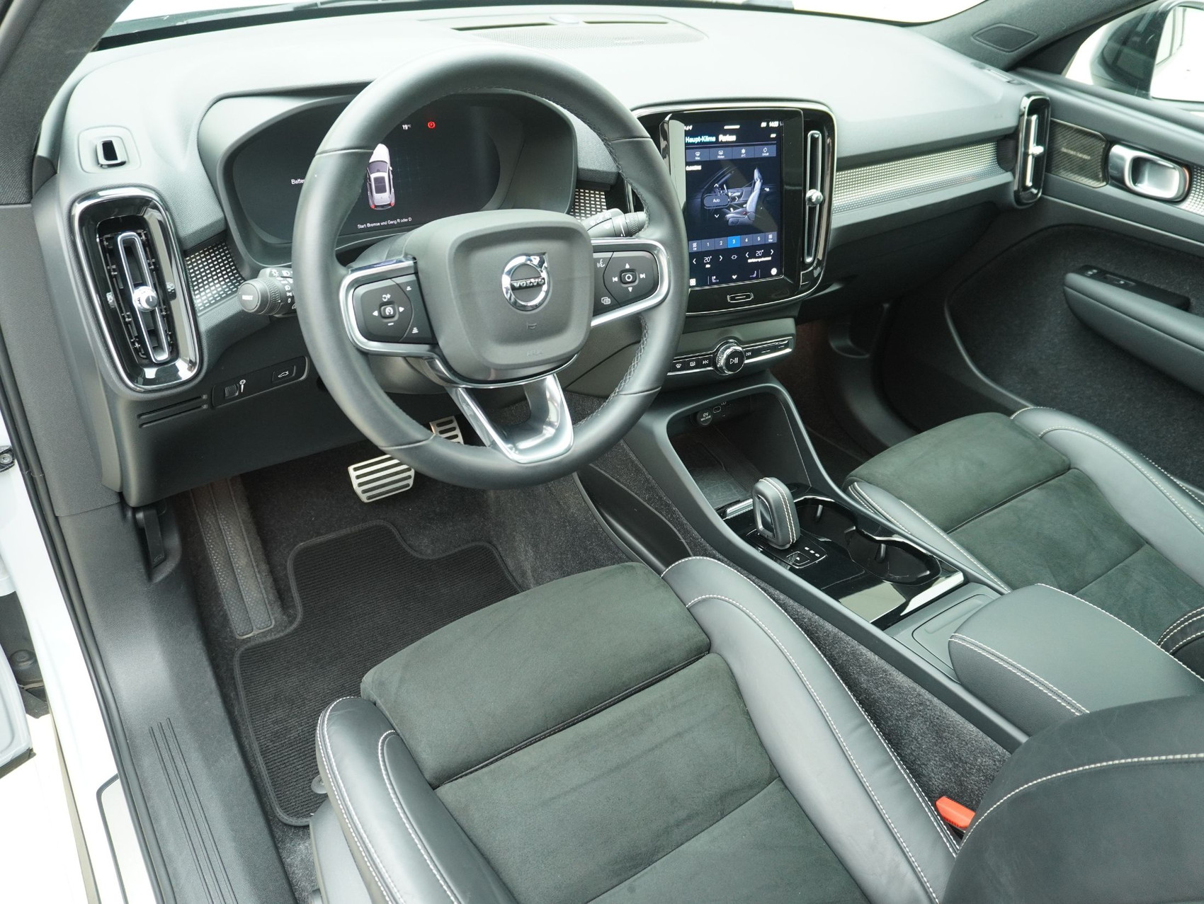 VOLVO XC40 P8 Twin Pro AWD