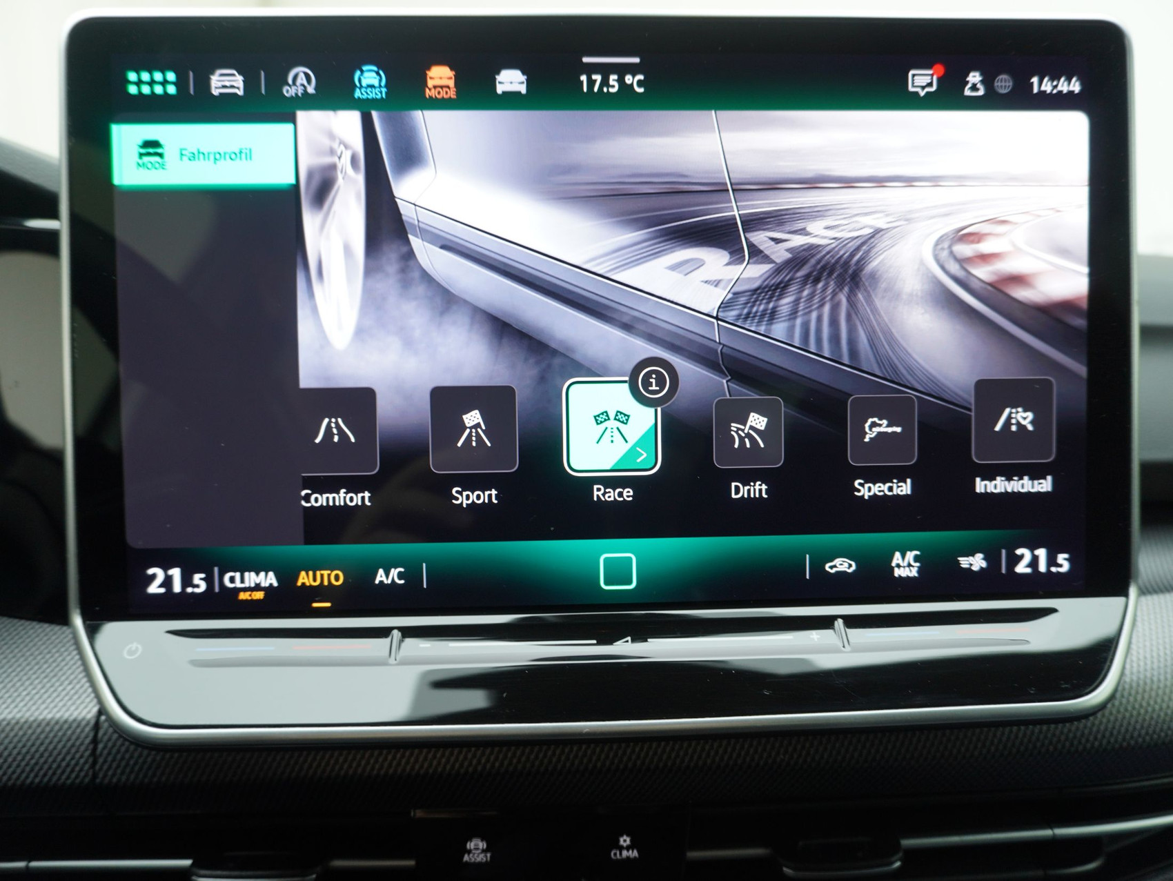 VW Golf 8.5 2.0 TSI DSG R Black Edition 4Motion (2025)