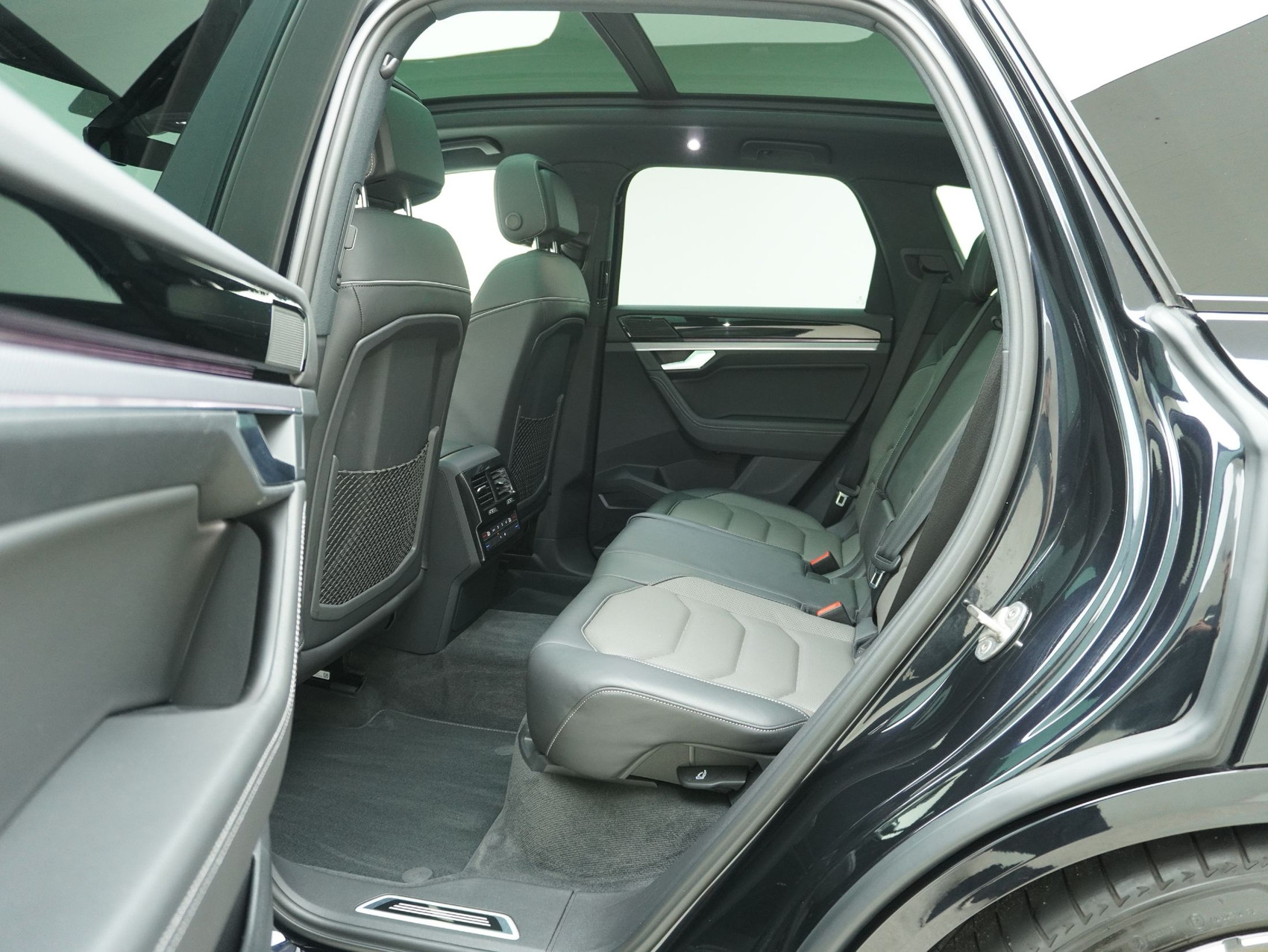 VW Touareg 3.0 V6 TDI R-Line Black Style 4Motion