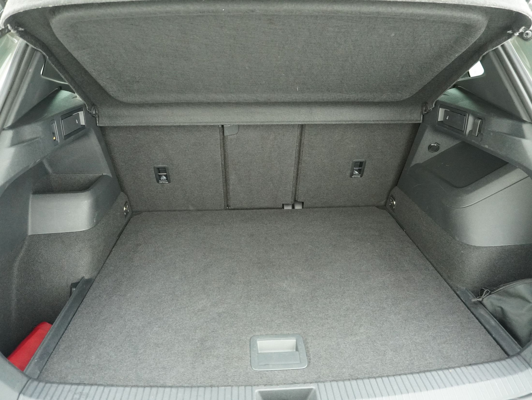 VW Tiguan 2.0 TSI DSG R-Line Black Style 4Motion (2025)