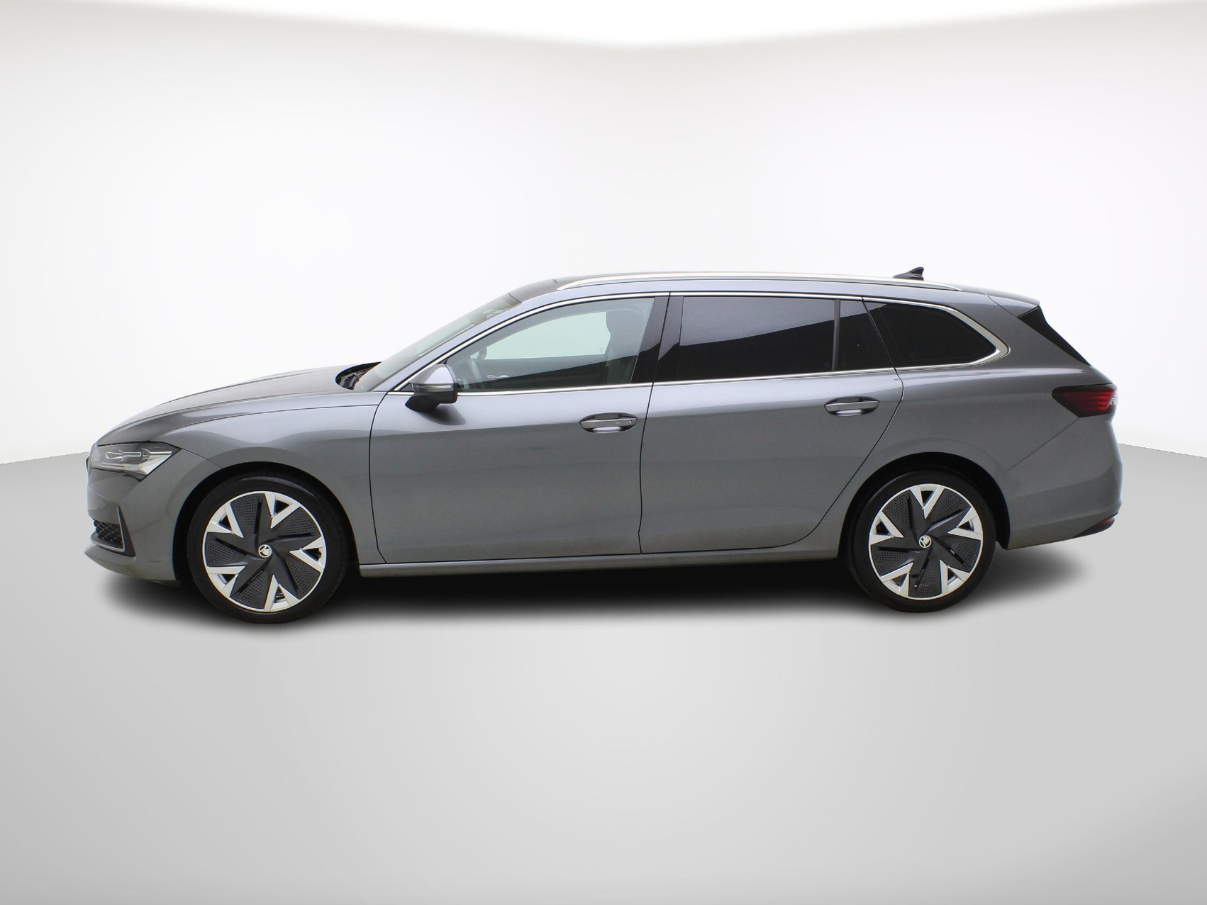SKODA Superb 2.0 TDI DSG Selection Loft 4×4