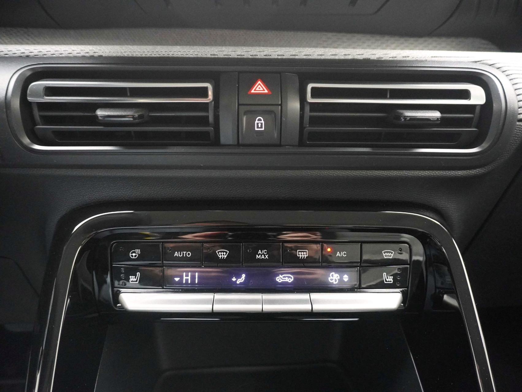 CITROËN C3 1.2 Hybrid Max