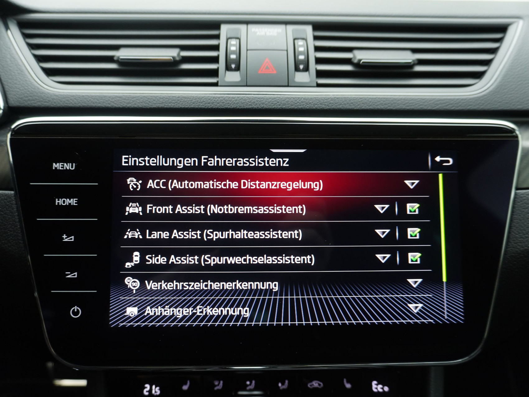 SKODA Superb Combi 1.4 TSI DSG PHEV Sport Line