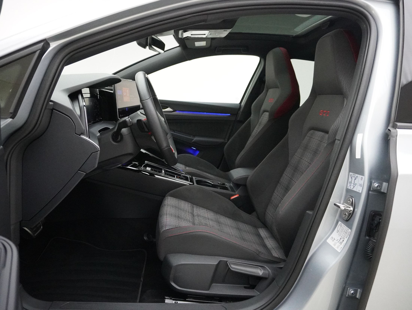 VW Golf 8.5 2.0 TSI DSG GTI Black Style (2025) ** Harman/Kardon / Head-Up / Panoramadach **