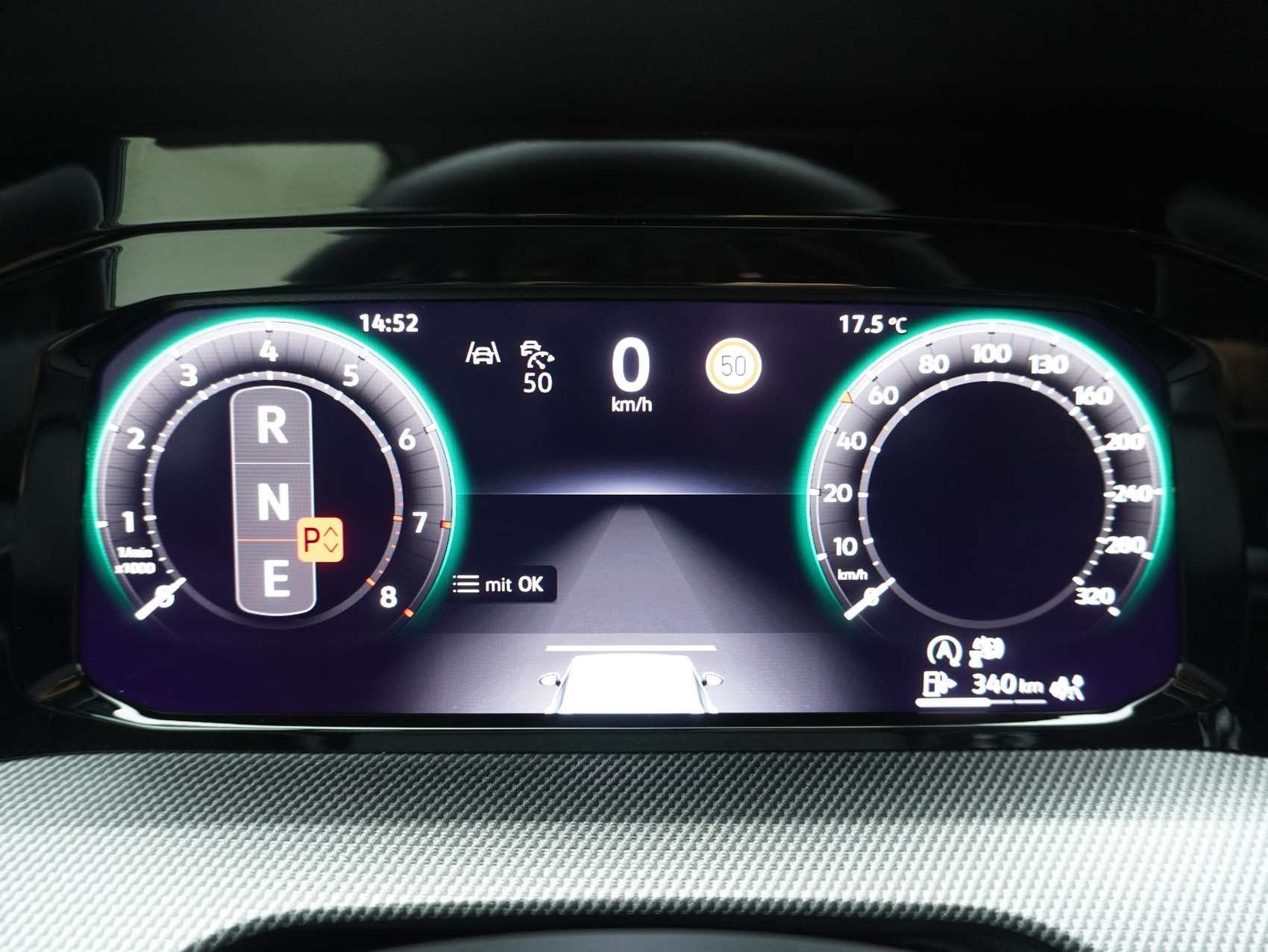 VW Golf 8.5 2.0 TSI DSG R Black Edition 4Motion (2025)