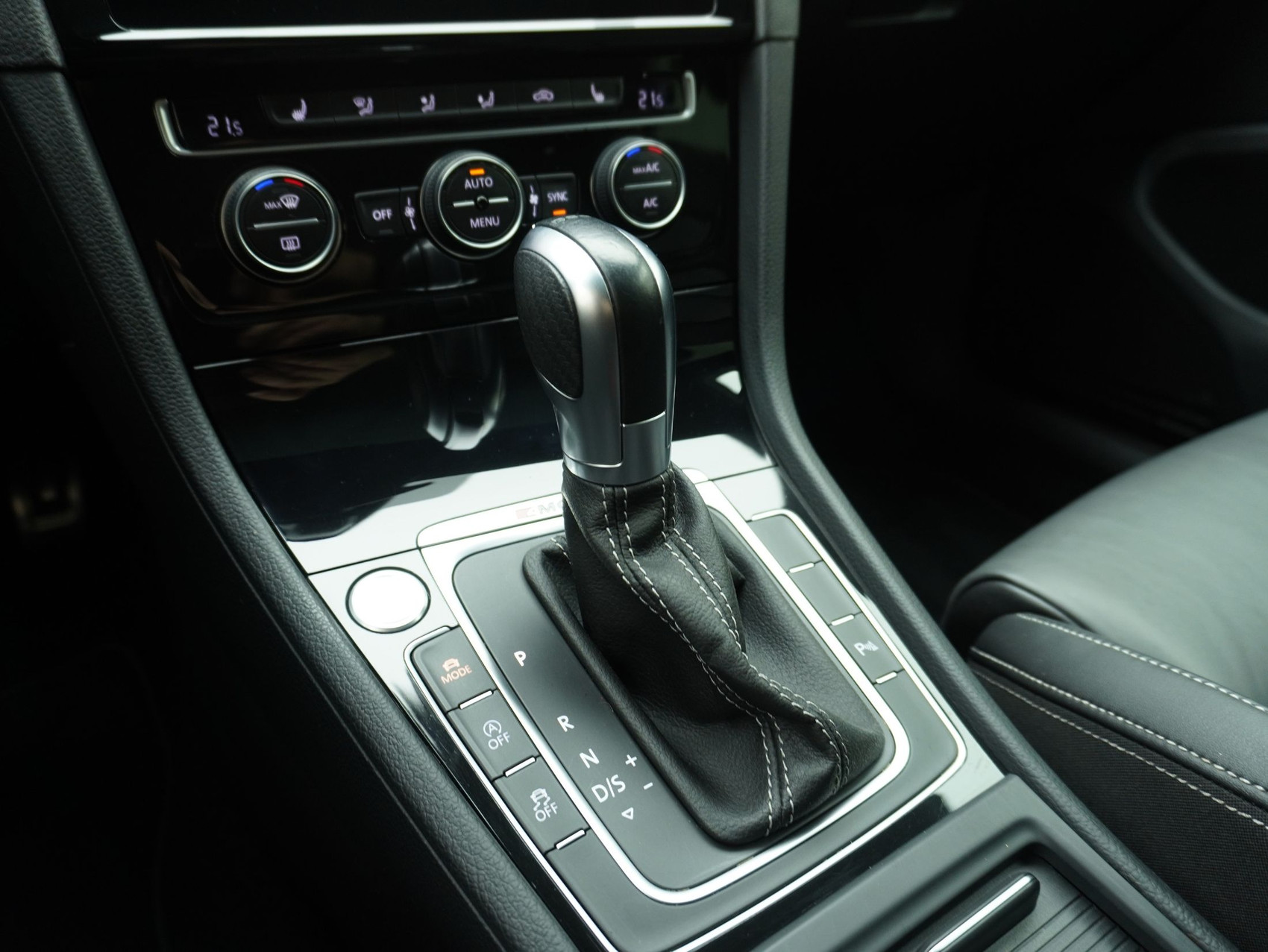 VW Golf 7 2.0 TSI DSG R 4Motion