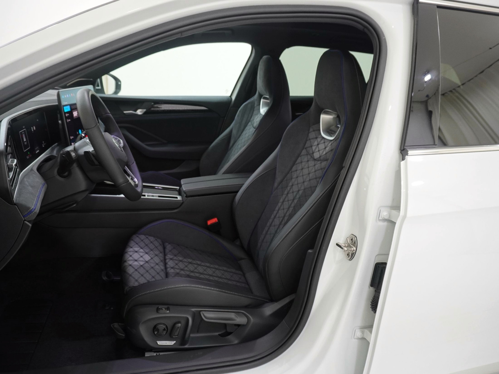 VW Passat Variant 1.5 TSI Plug-in-Hybrid R-Line