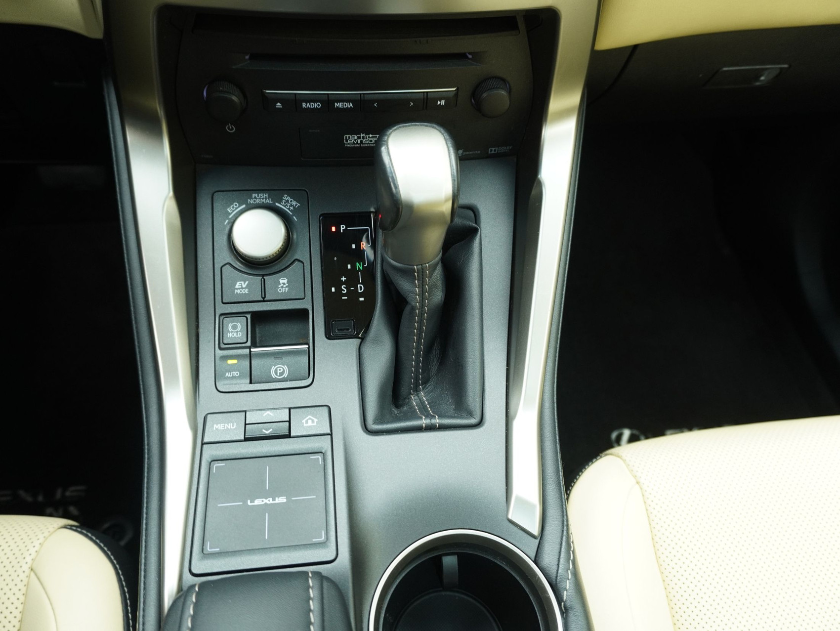 LEXUS NX 300h Excellence AWD