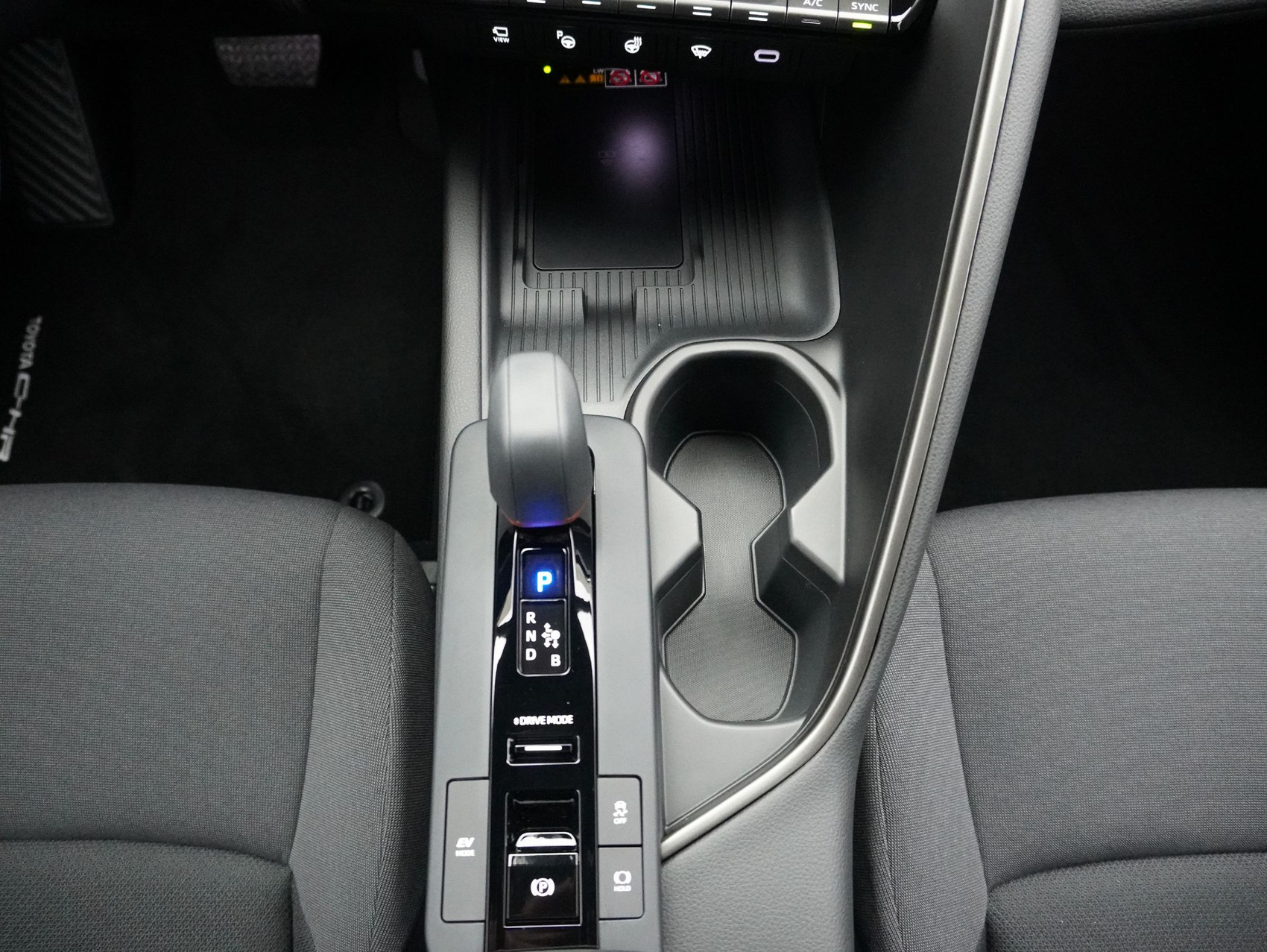 TOYOTA C-HR 2.0 HEV Trend 4×4 ** 360° Kamera **