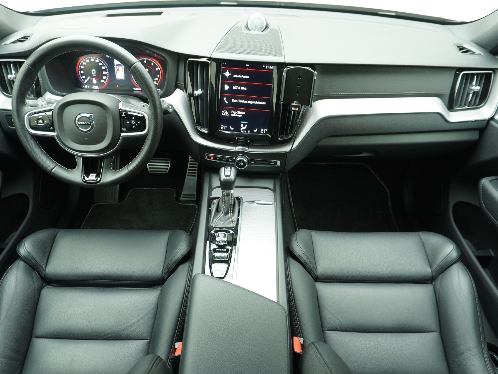 VOLVO XC60 2.0 T6 R-Design AWD