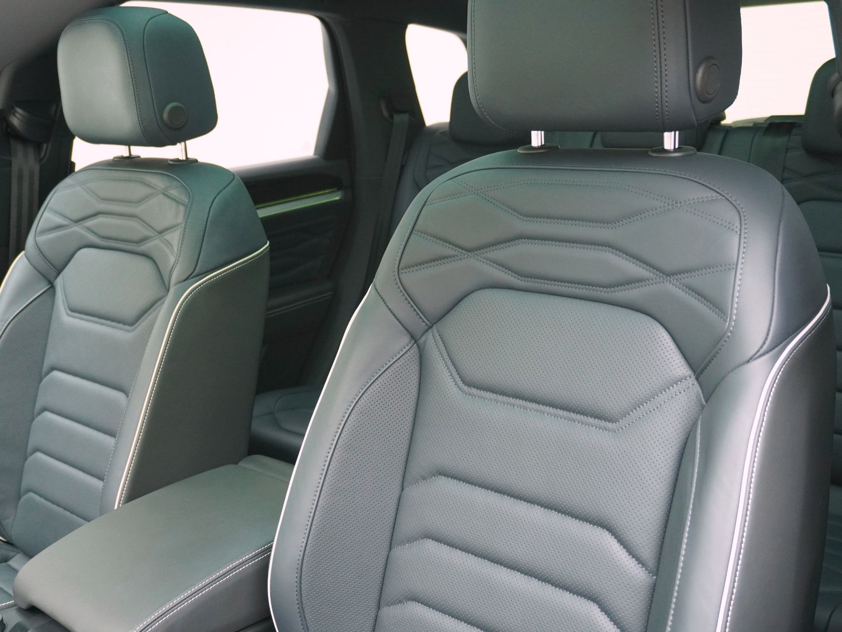 VW Touareg 3.0 TDI R-Line Black Style 4Motion **Vollausstattung**