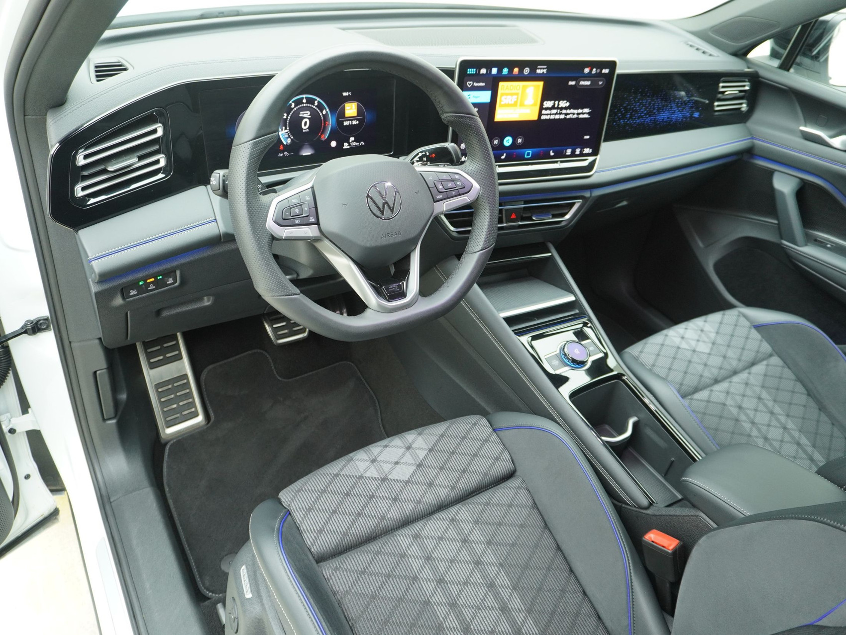 VW Tiguan 2.0 TSI DSG R-Line Black Style 4Motion (2025)