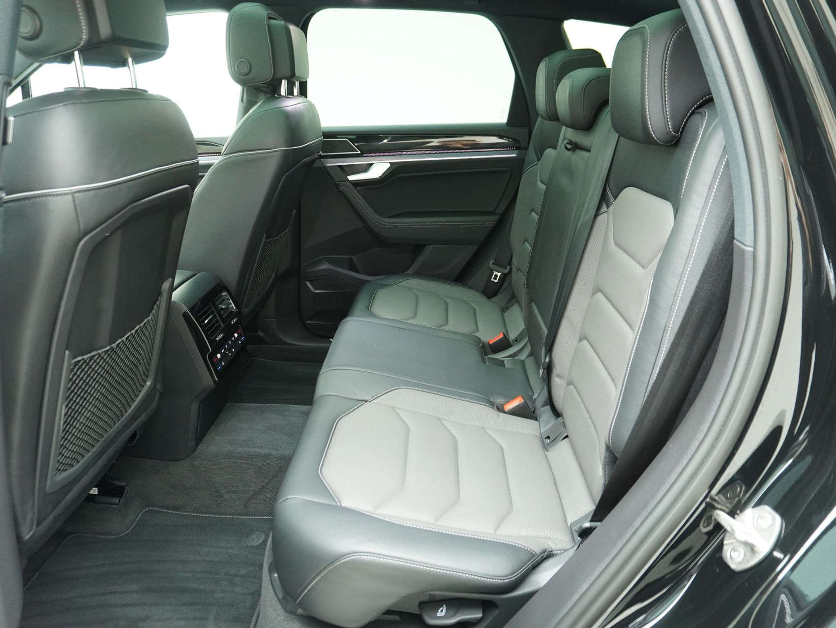 VW Touareg 3.0 TDI R-Line Black Style 4Motion