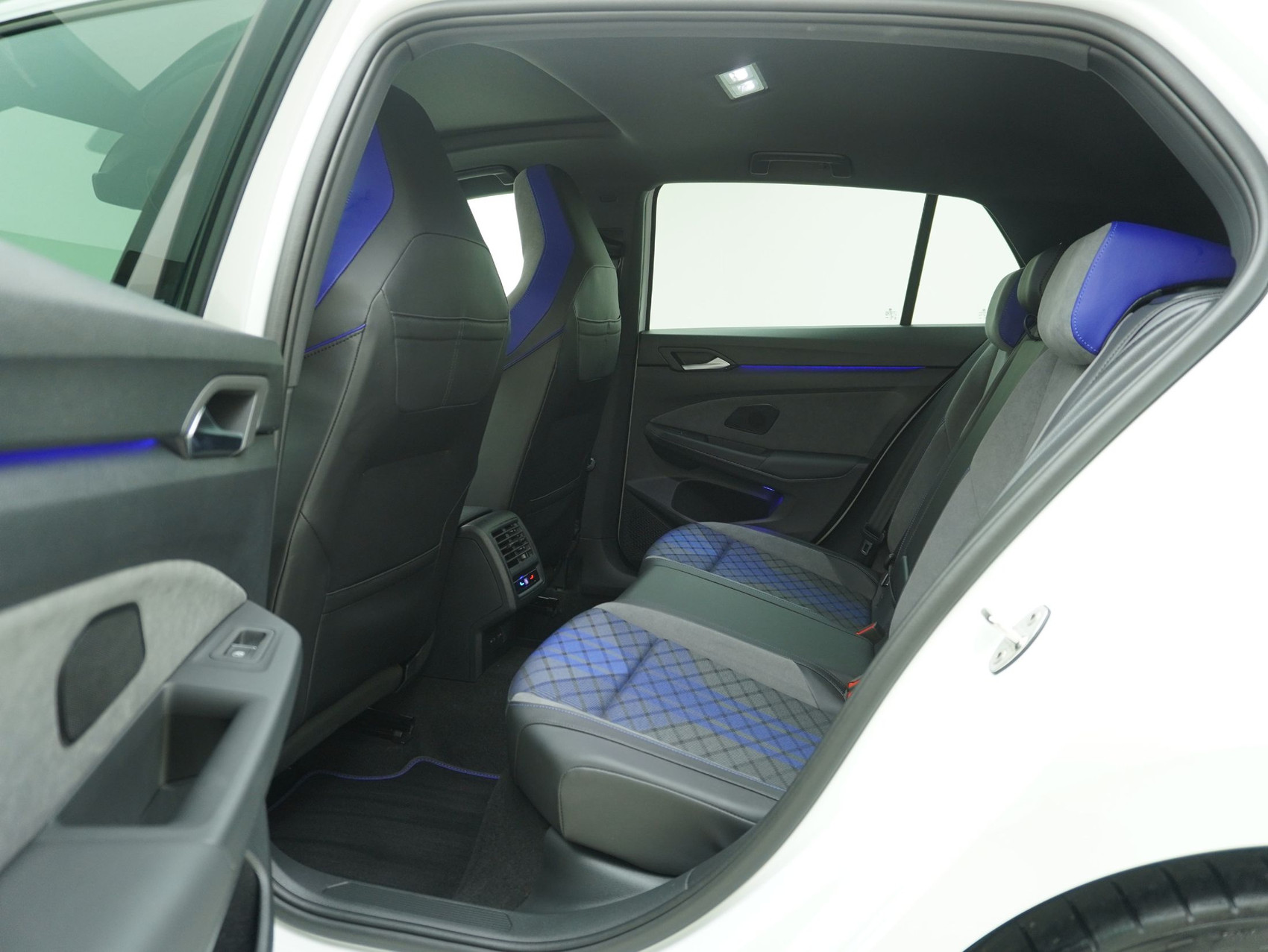 VW Golf 8.5 2.0 TSI DSG R Black Edition 4Motion (2025)