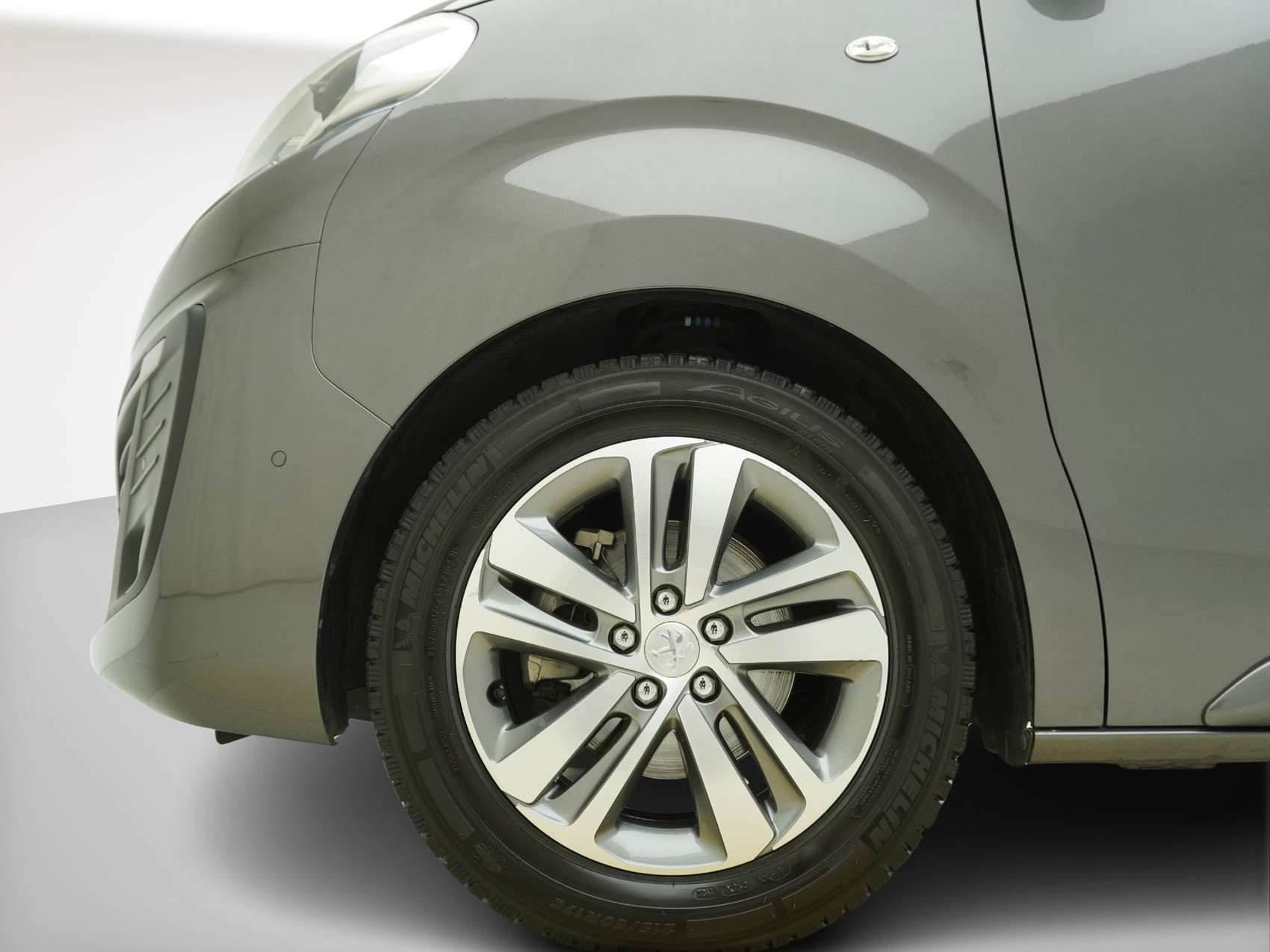 PEUGEOT Traveller Standard 2.0 BlueHDi Allure