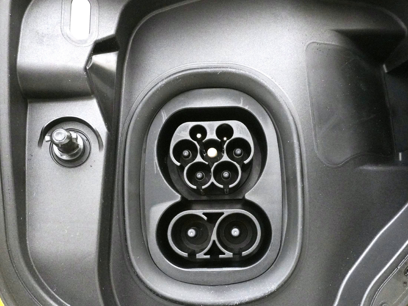 VW ID.Buzz 84kWh GTX 4MOTION langer Radstand