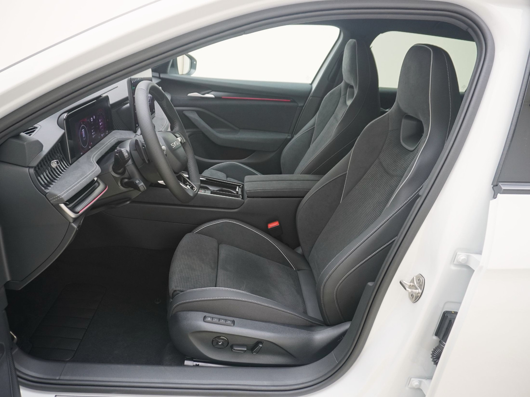 SKODA Superb 1.5 TSI Plug-in-Hybrid Sportline DSG