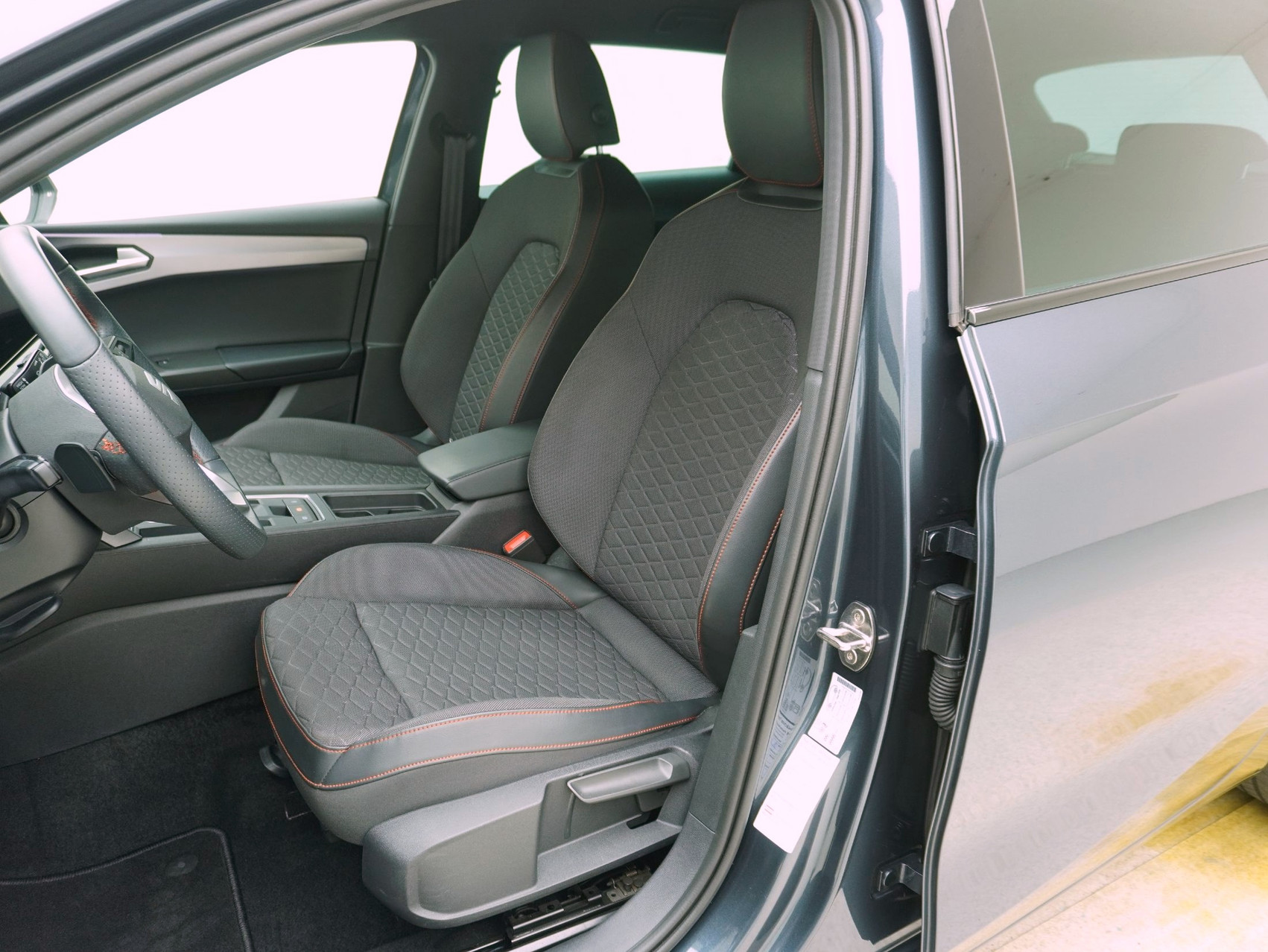 SEAT Leon ST 2.0 TDI DSG FR