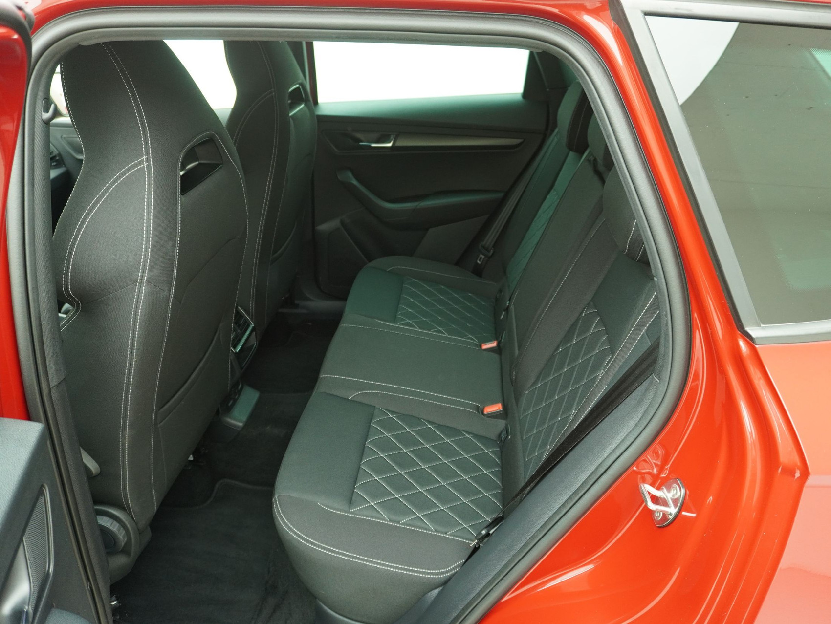 SKODA Karoq 2.0 TSI DSG Sport Line 4×4