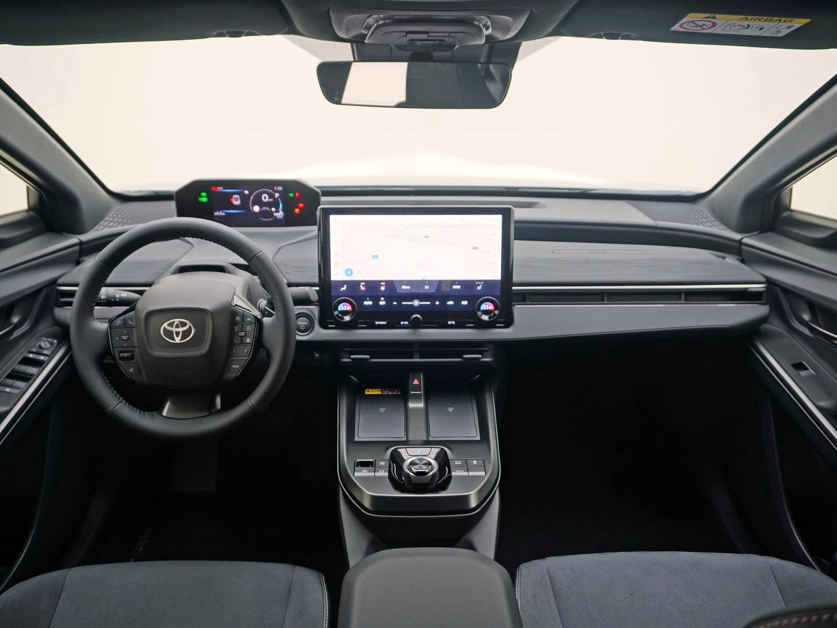 TOYOTA C-HR+ 77 kWh AWD Premium ** 22KW Ladung **