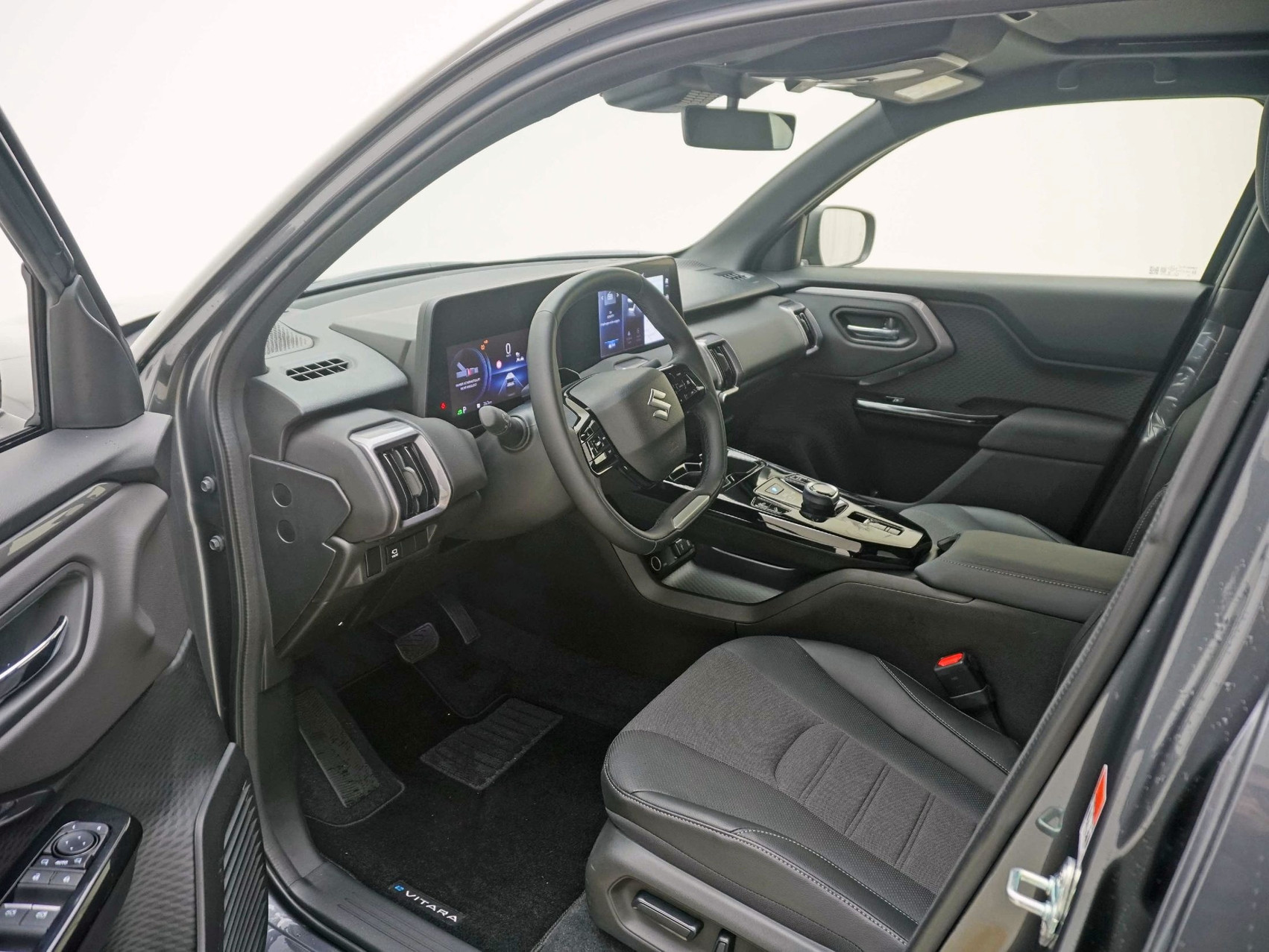 SUZUKI e Vitara Compact Top 4×4