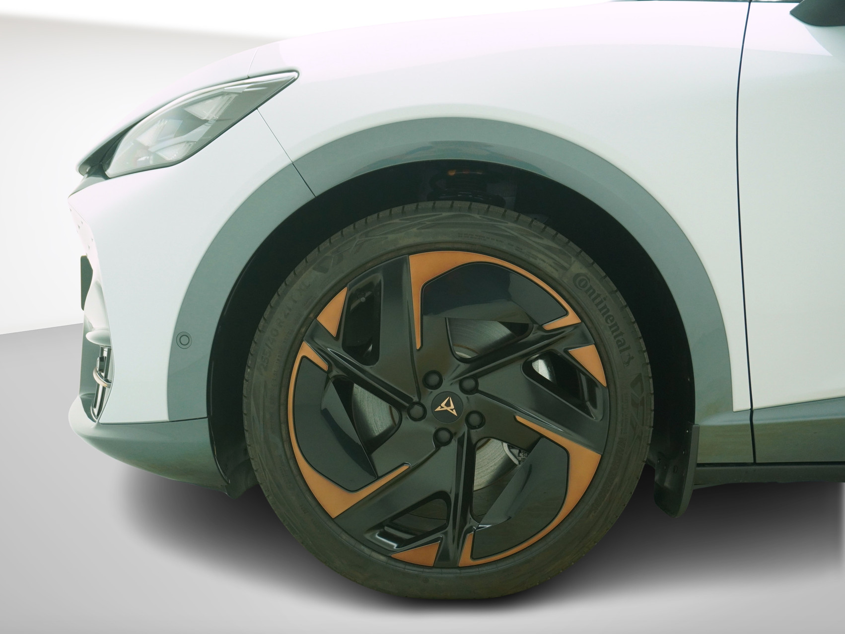 CUPRA Tavascan VZ Adrenaline