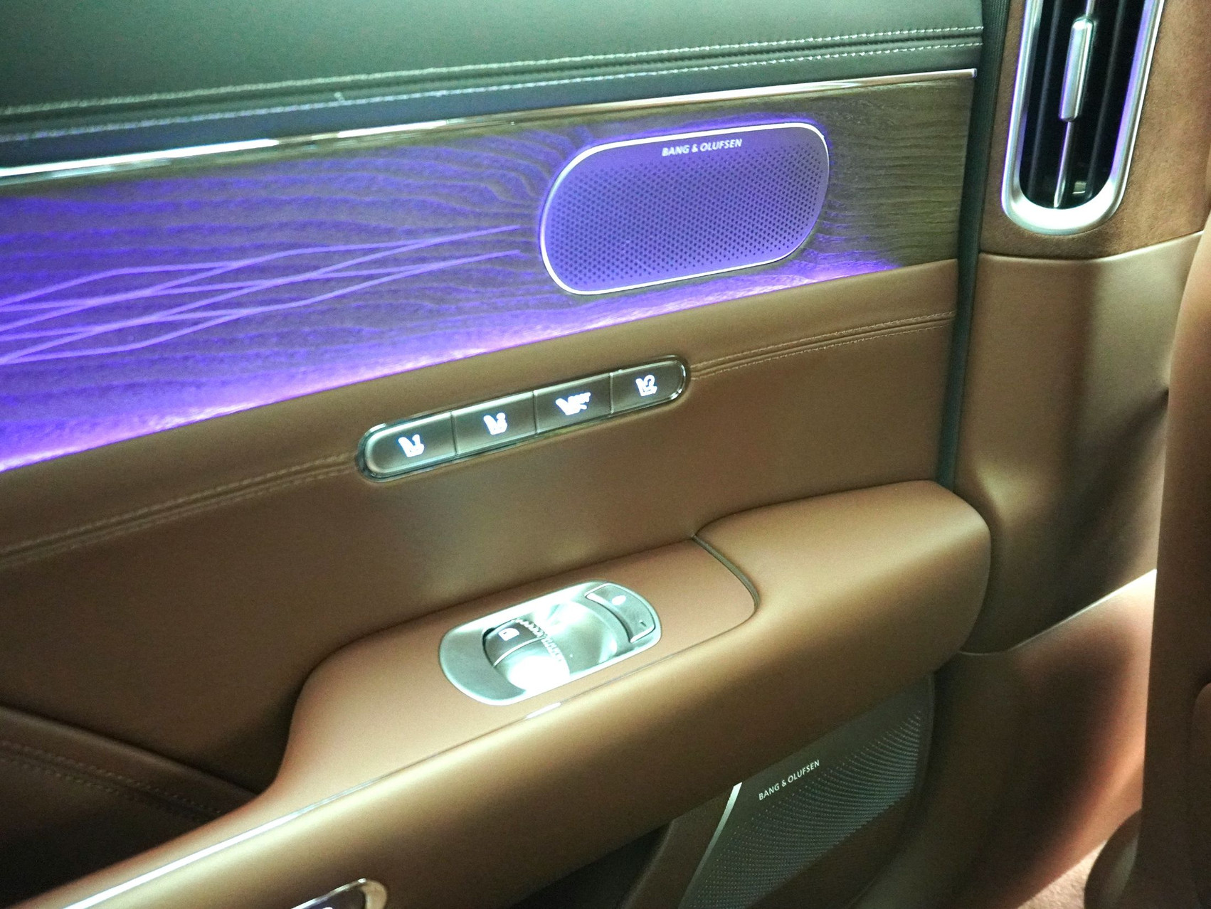 GENESIS G90 3.5T Luxury Plus AWD **Neuwertiger Vorführer**