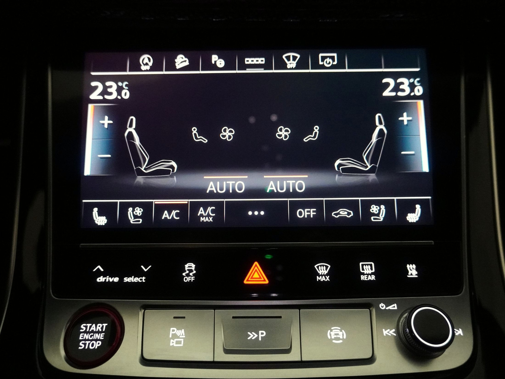 AUDI SQ8 4.0 V8 TFSI quattro T-Tronic **Vollleder/Massage-Sitze/AHK/SoftClose/Standheizung/u.v.m.**