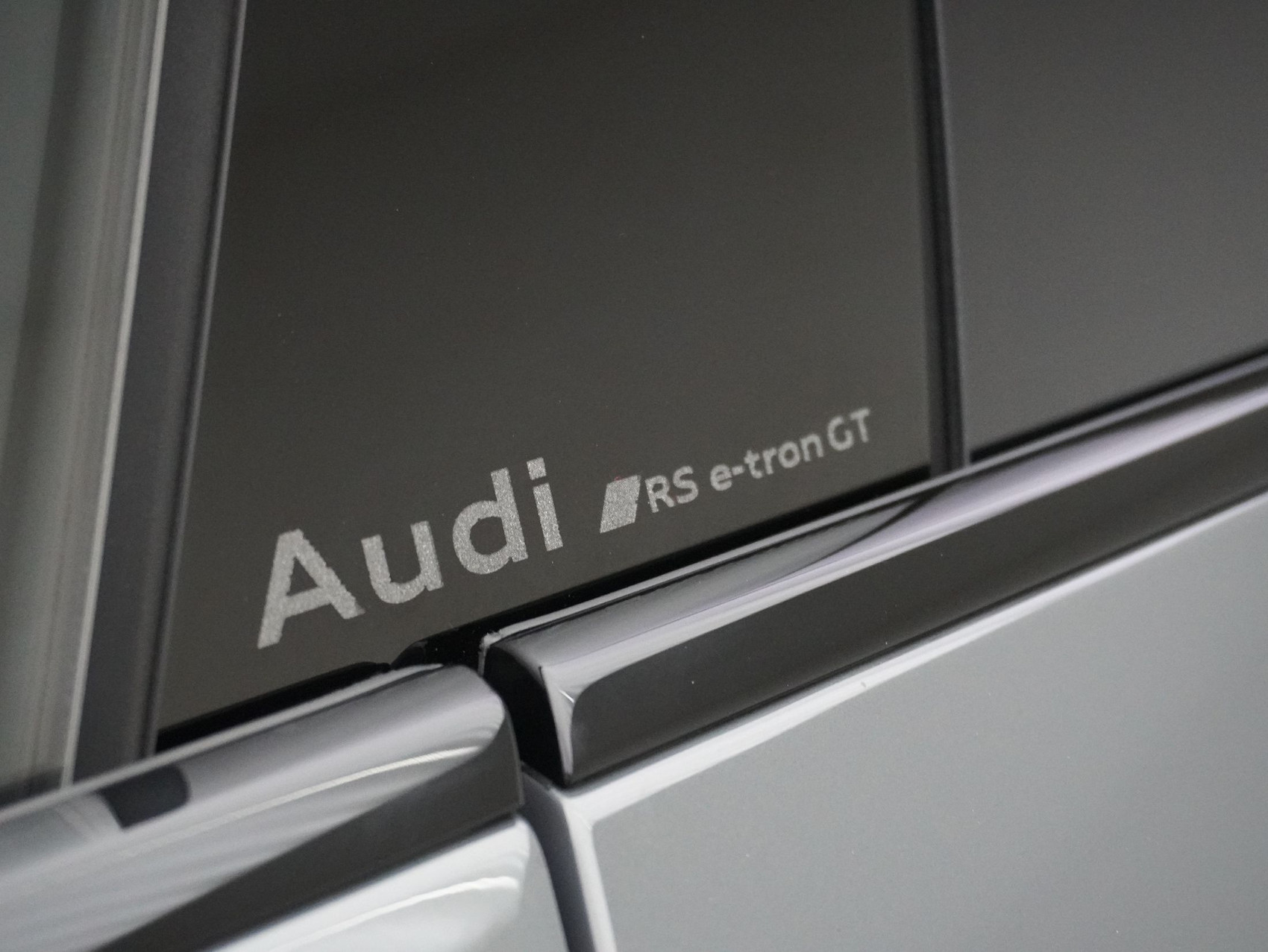 AUDI e-tron GT RS quattro performance ** Audi Werksgarantie bi s 07/2029**