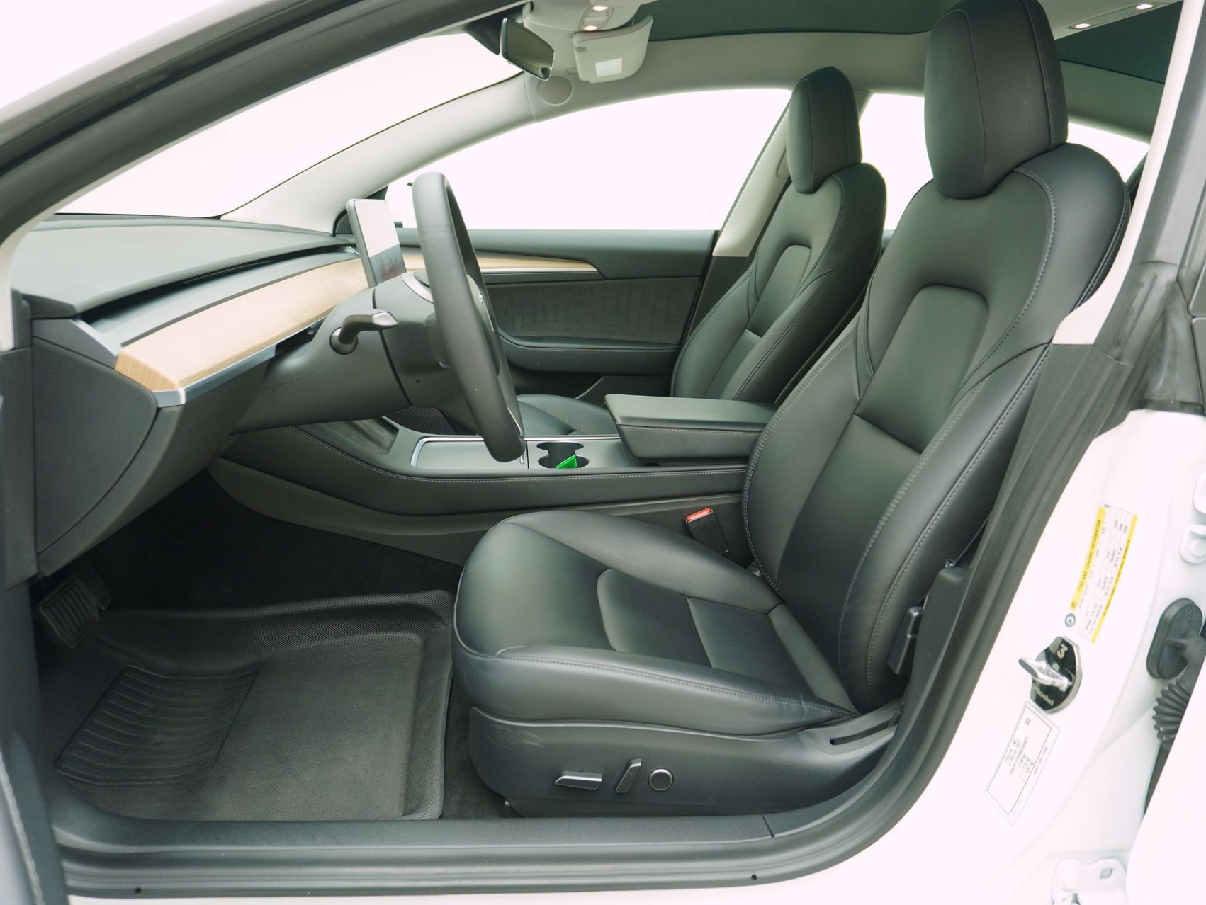 TESLA Model 3 Standart Range Plus RWD