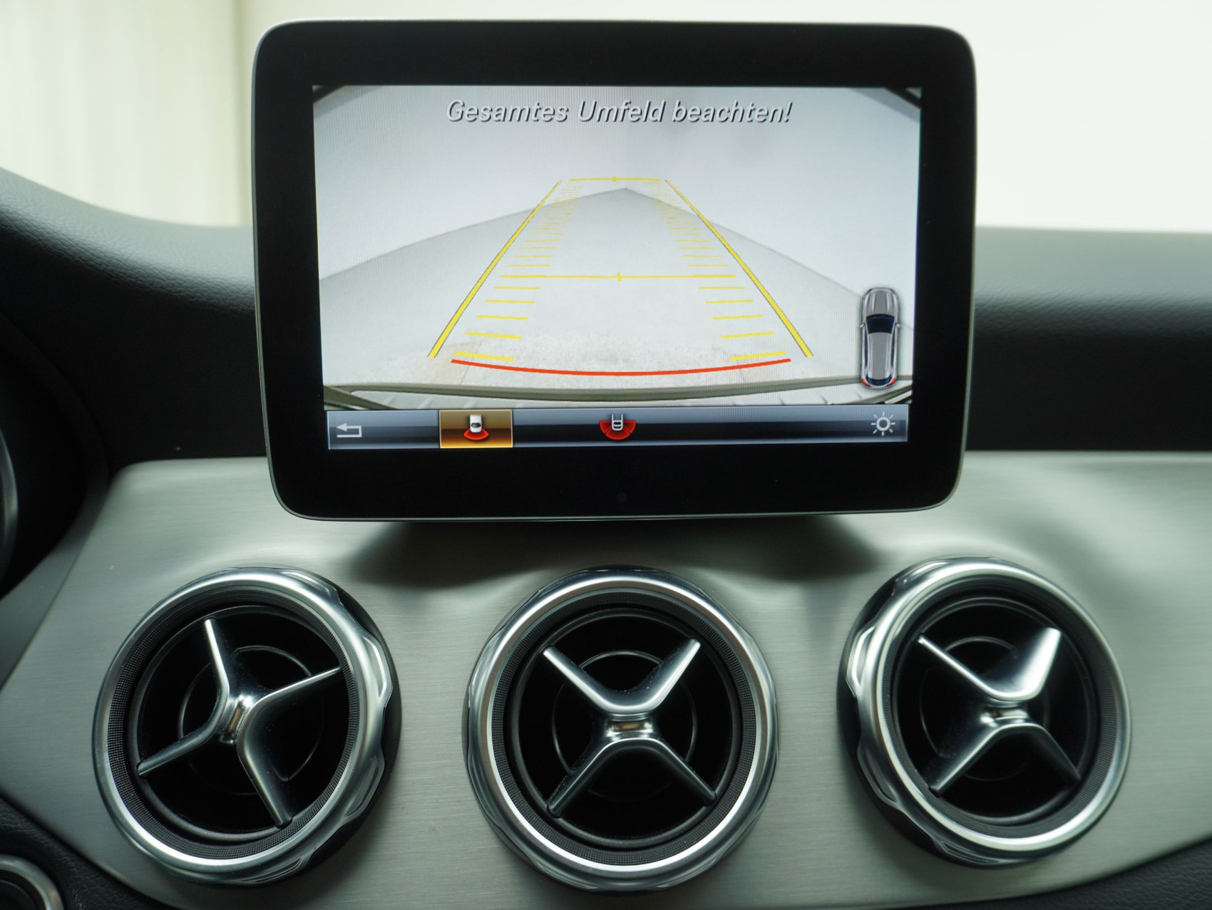 MERCEDES-BENZ GLA-Klasse GLA 250 AMG Line 4matic