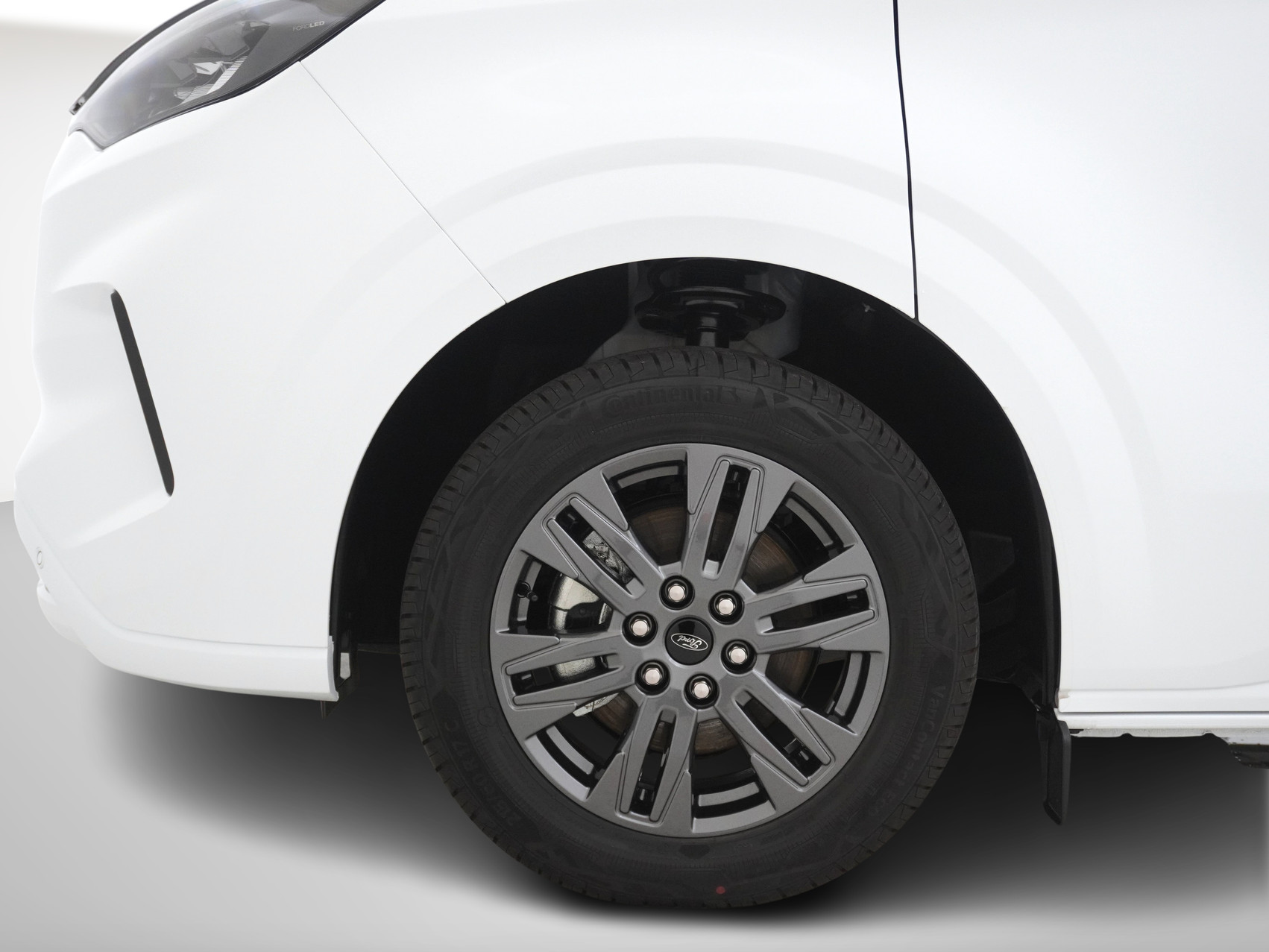 FORD Tourneo Custom 320 L2 2.0 TDCI Titanium