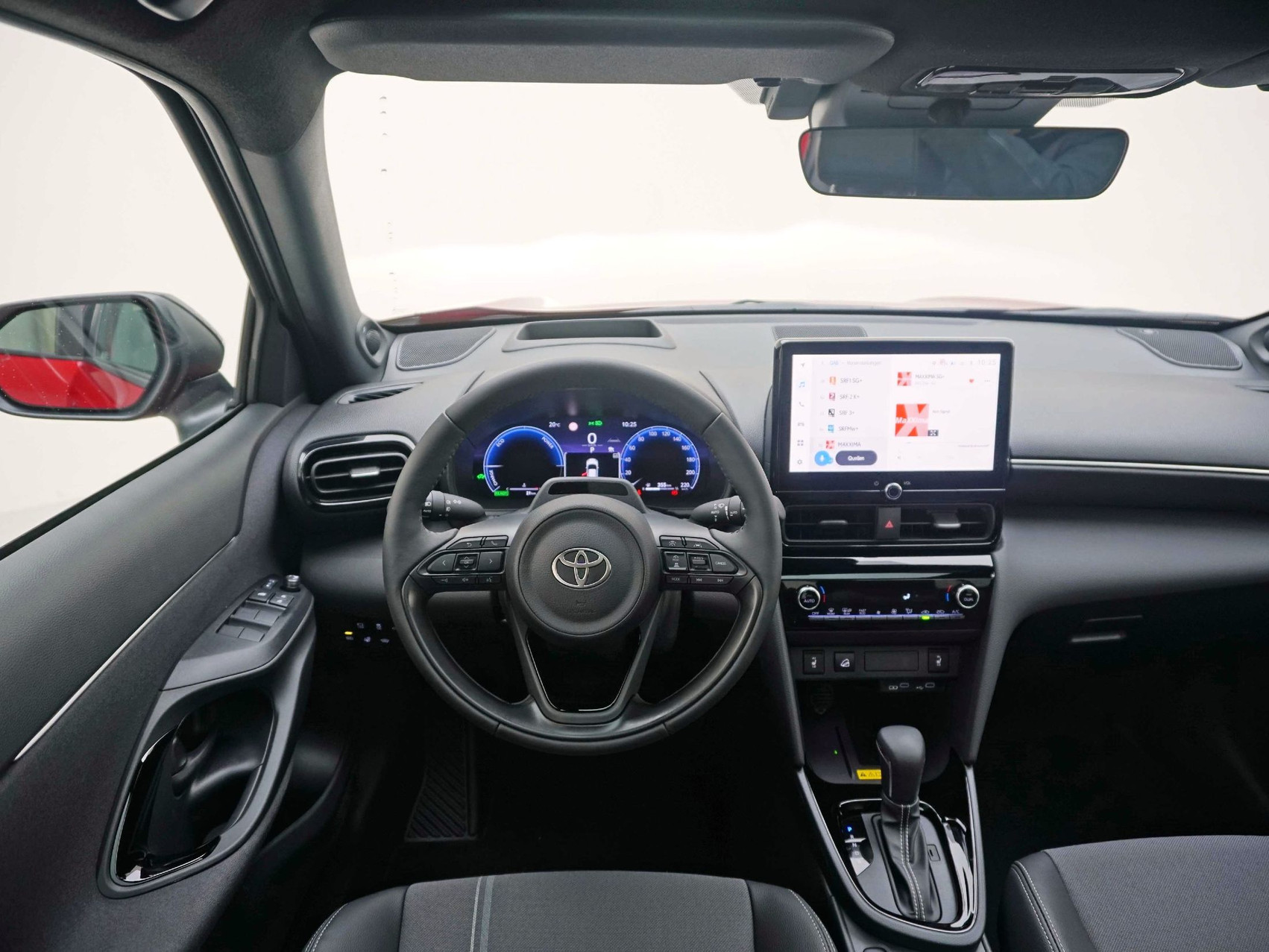 TOYOTA Yaris Cross 1.5 VVT-i HSD Premium AWD-i ** 360° Kamera **