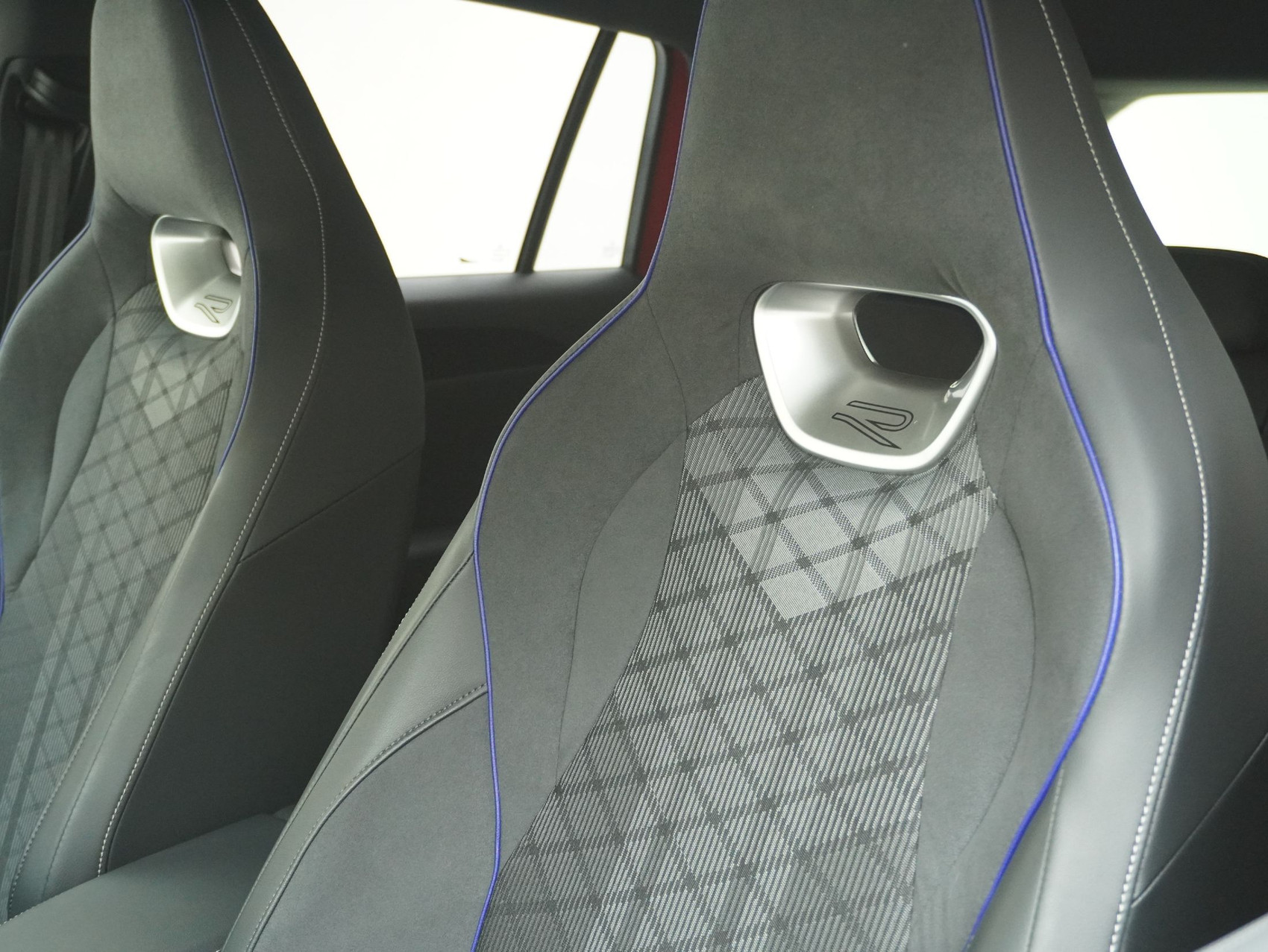 VW Tiguan 2.0 TSI DSG R-Line Black Style 4Motion (2025)