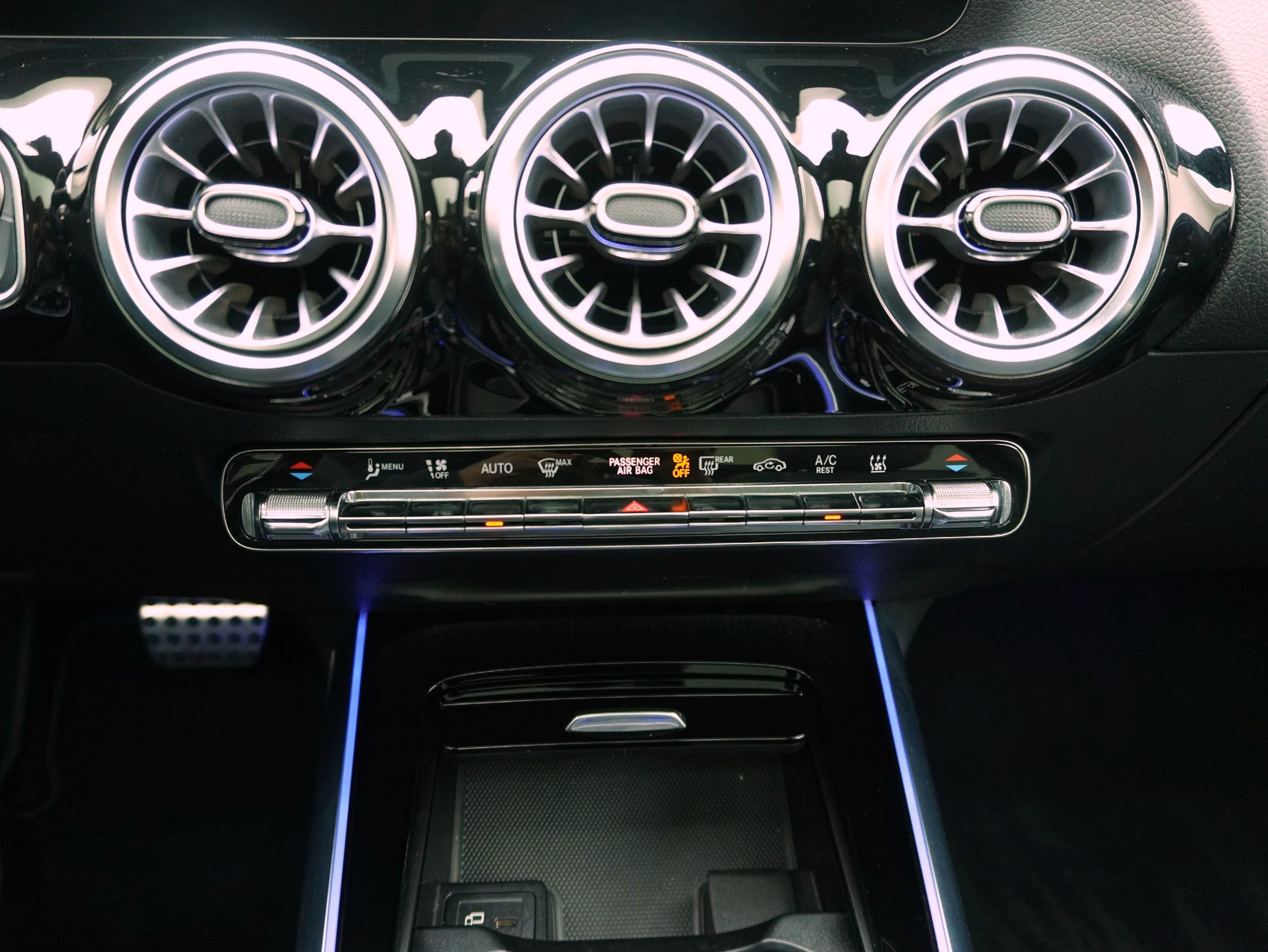 MERCEDES-BENZ GLA-Klasse GLA 250 e AMG Line