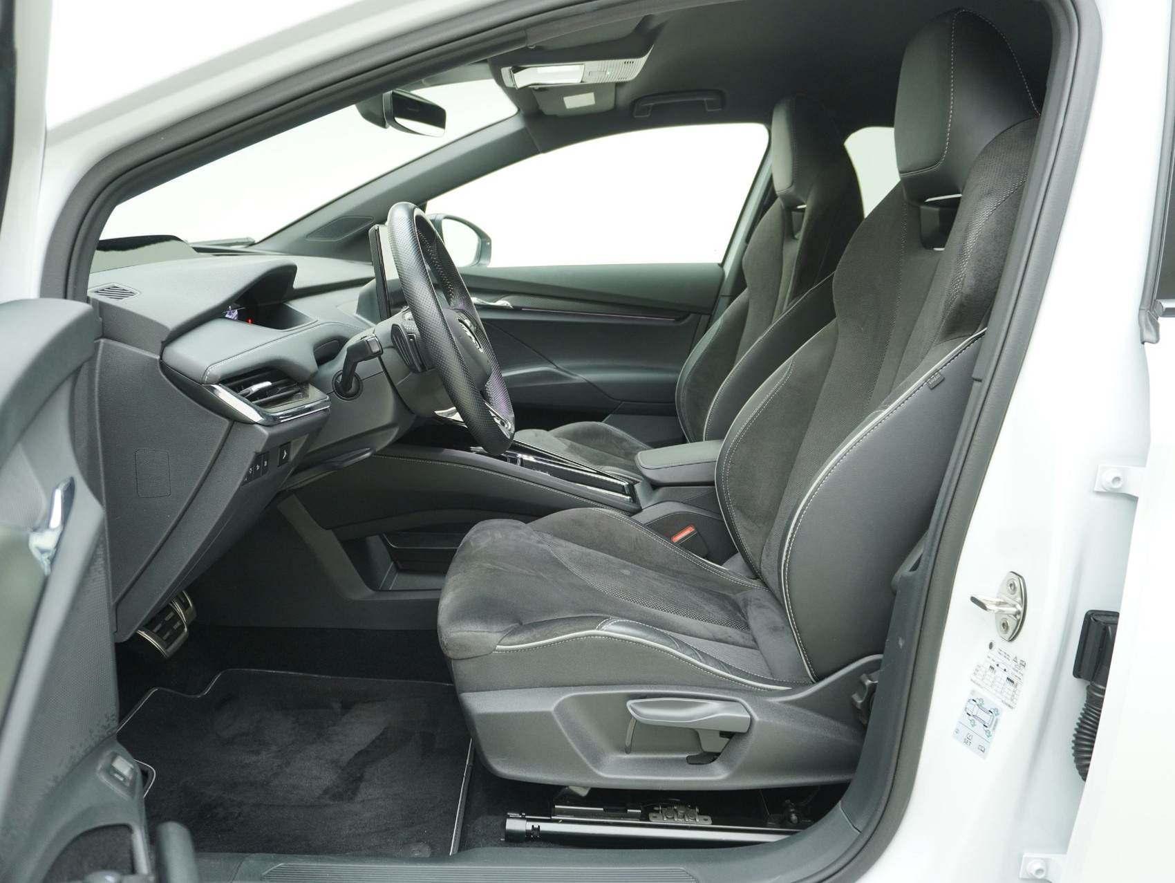 SKODA Enyaq iV 80x Sport Line