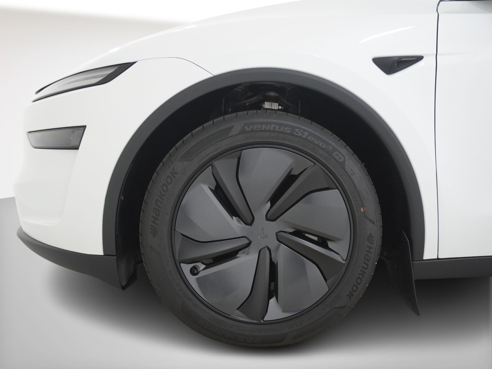 TESLA Model Y Premium AWD