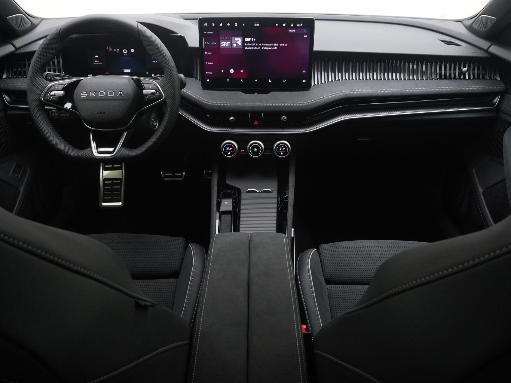 SKODA Superb 2.0 TSI Sportline 4×4 DSG